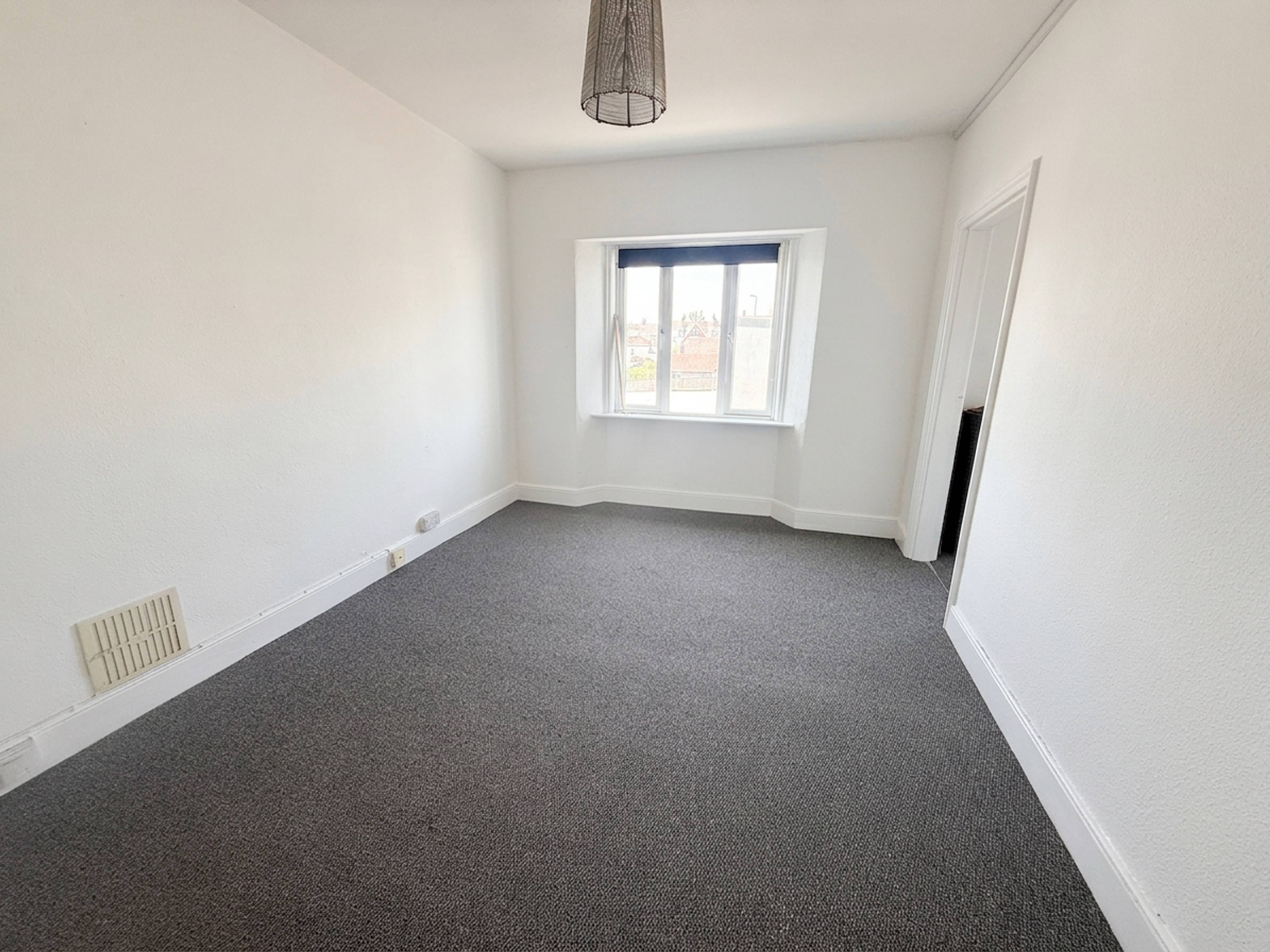 Flat 19, Teignmouth, TQ14 - 2