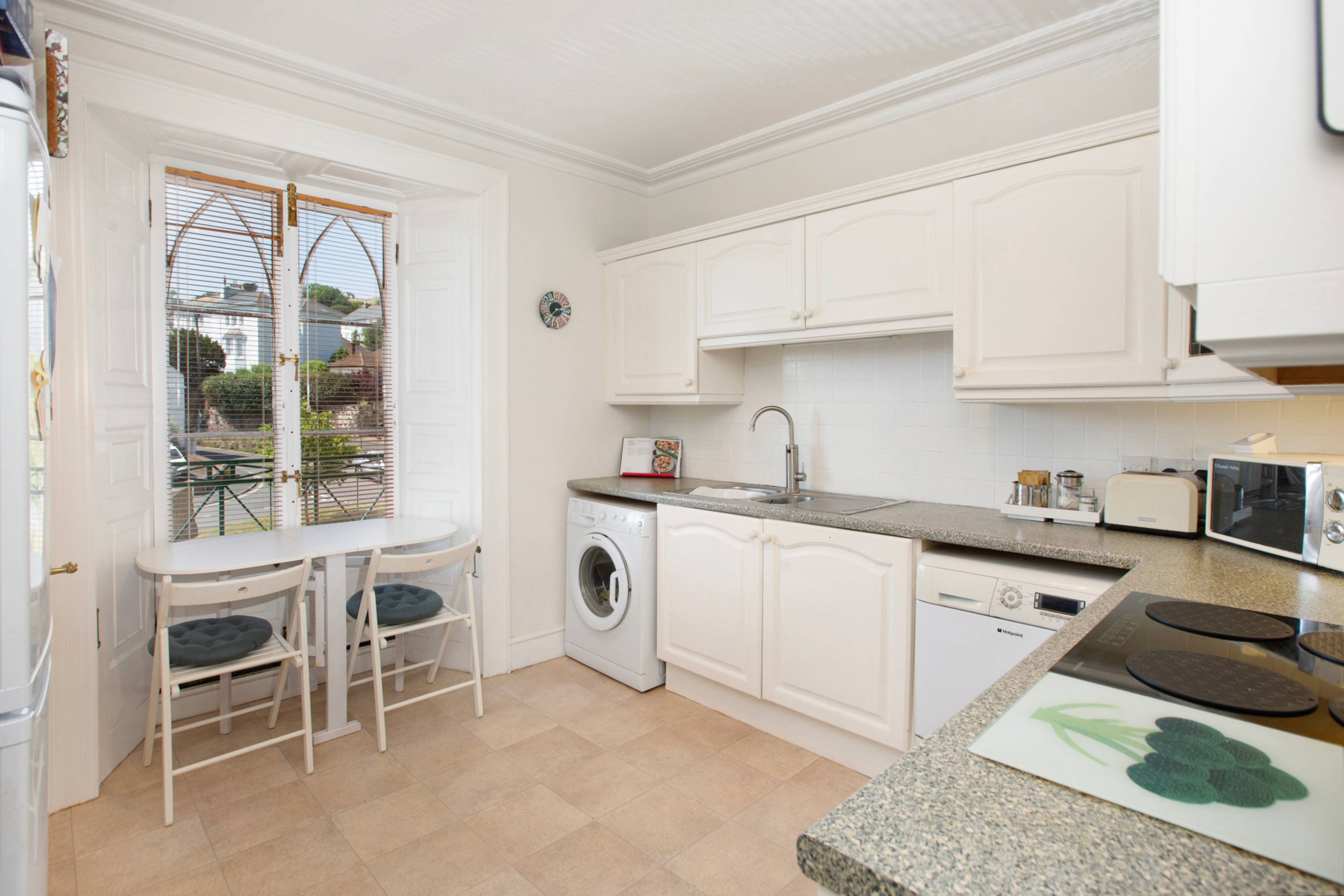 Flat 3, Teignmouth, TQ14 - 7