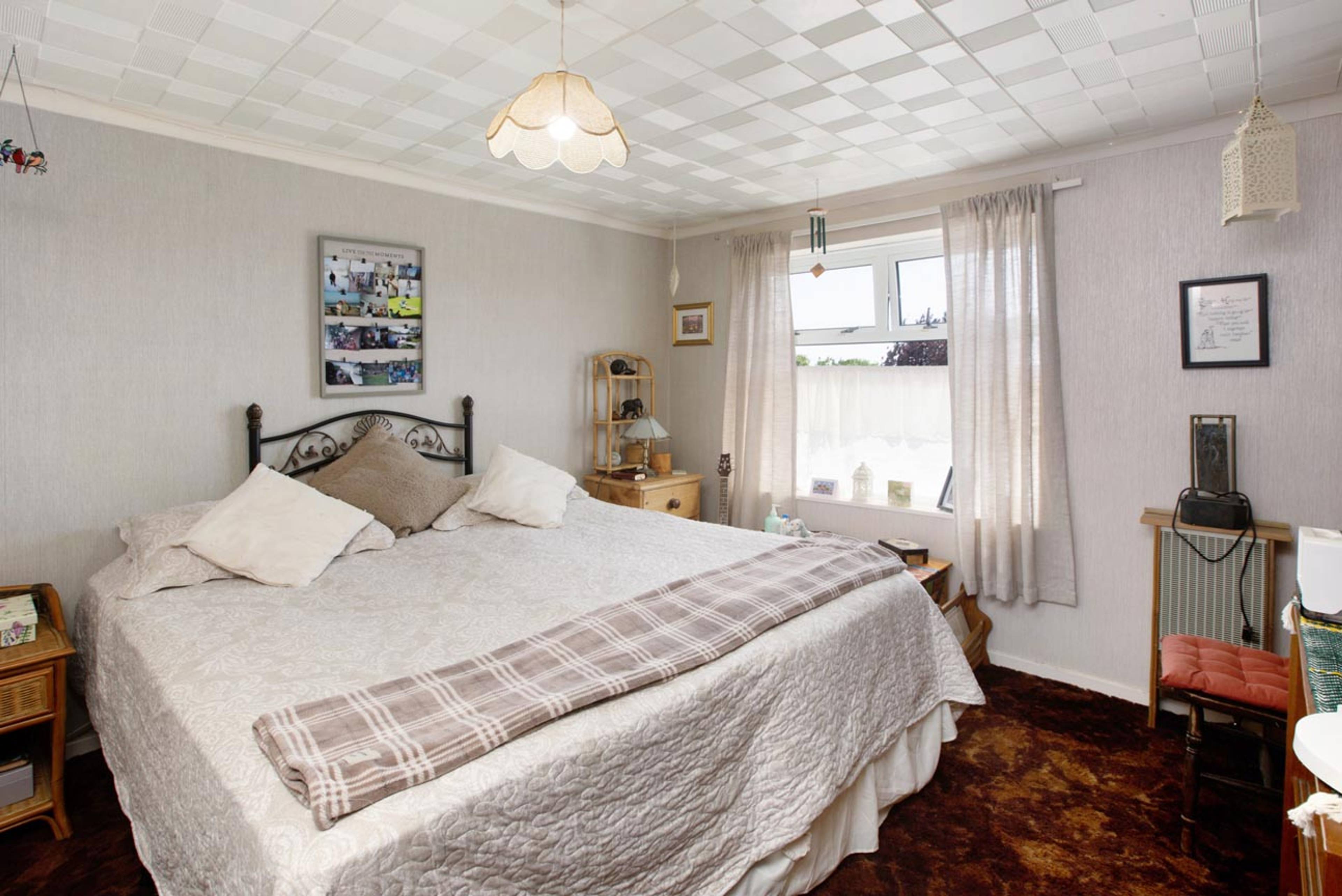 4 Armada Drive, Teignmouth, TQ14 - 8