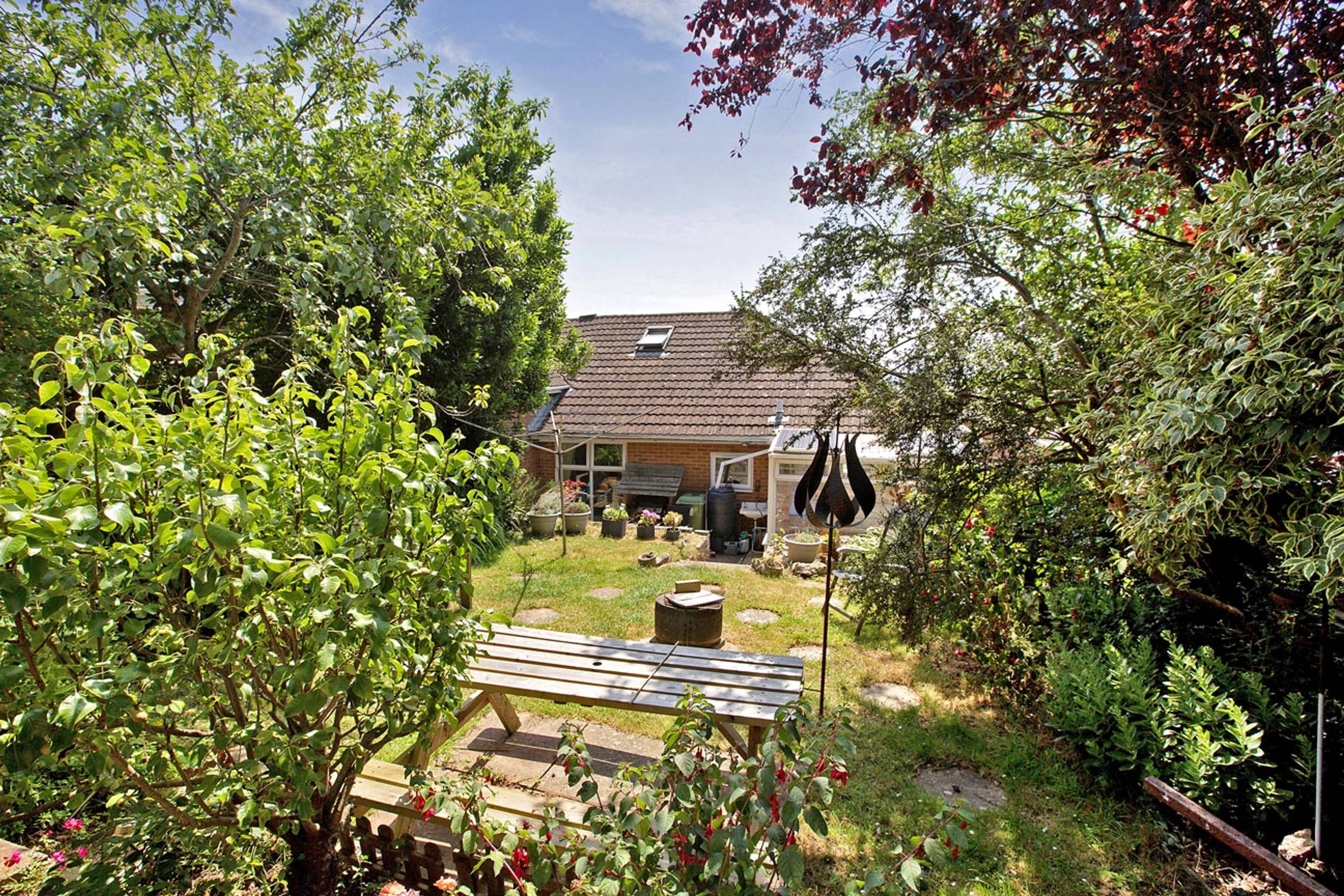 4 Armada Drive, Teignmouth, TQ14 - 4