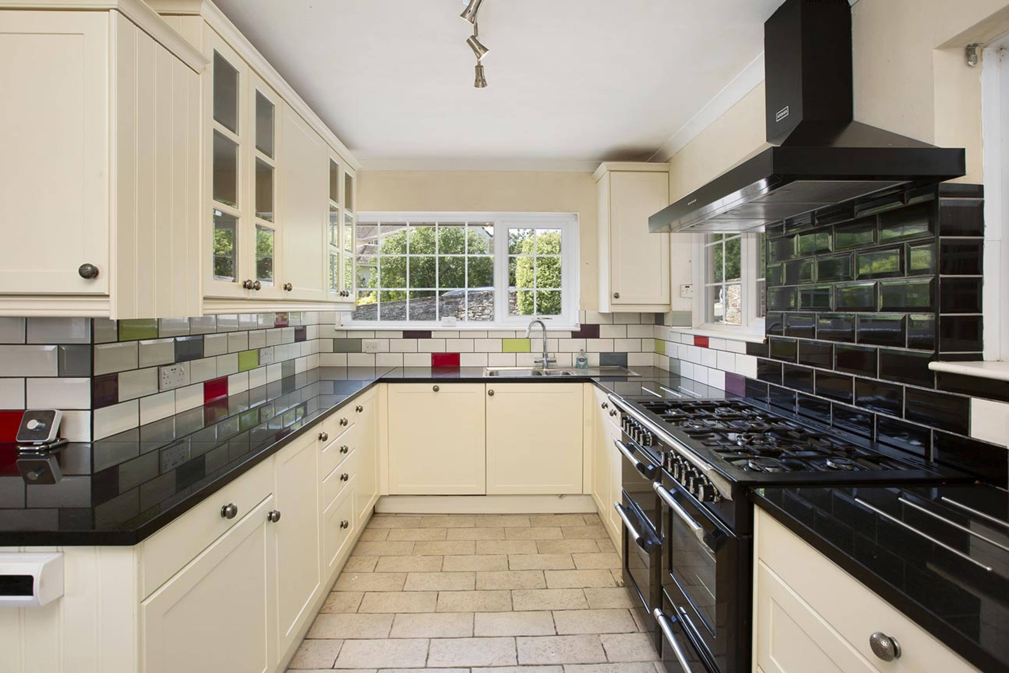 10 Brook Close, Dawlish, EX7 - 2