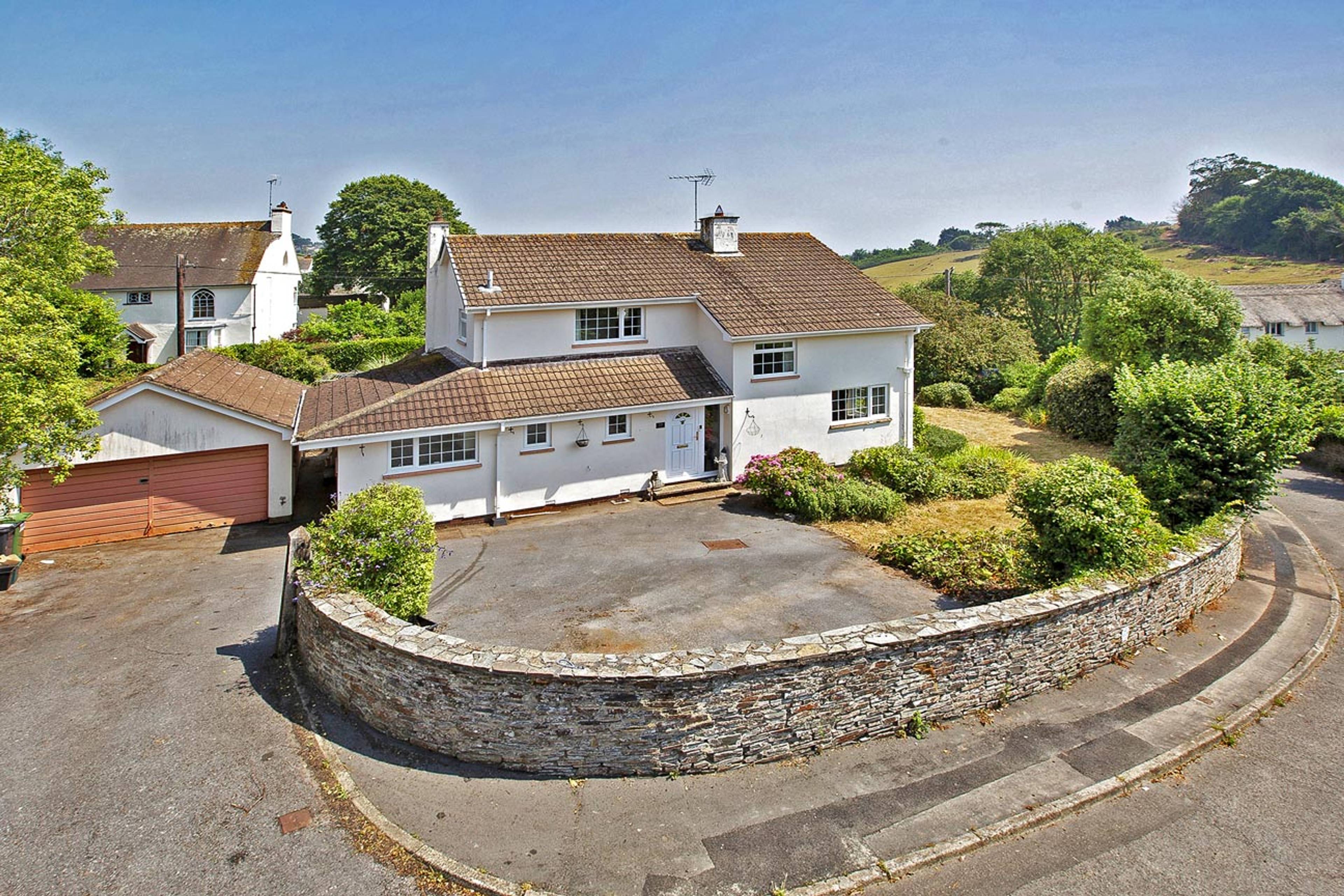 10 Brook Close, Dawlish, EX7 - 1
