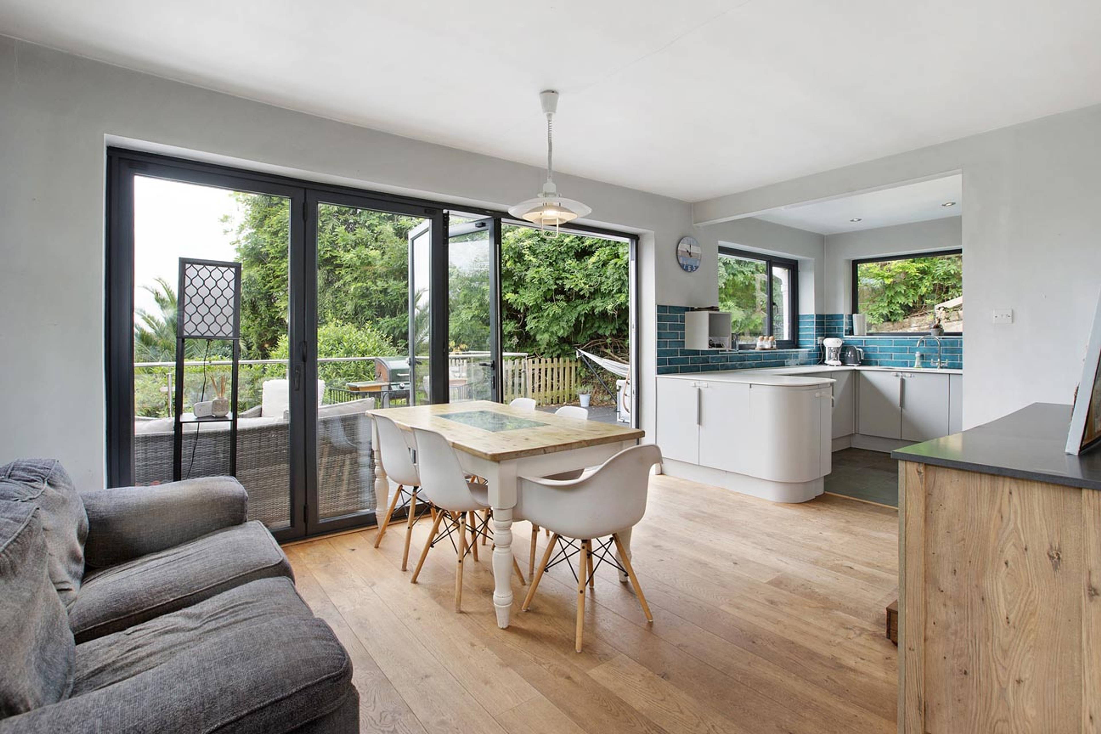 15 Buckeridge Avenue, Teignmouth, TQ14 - 5