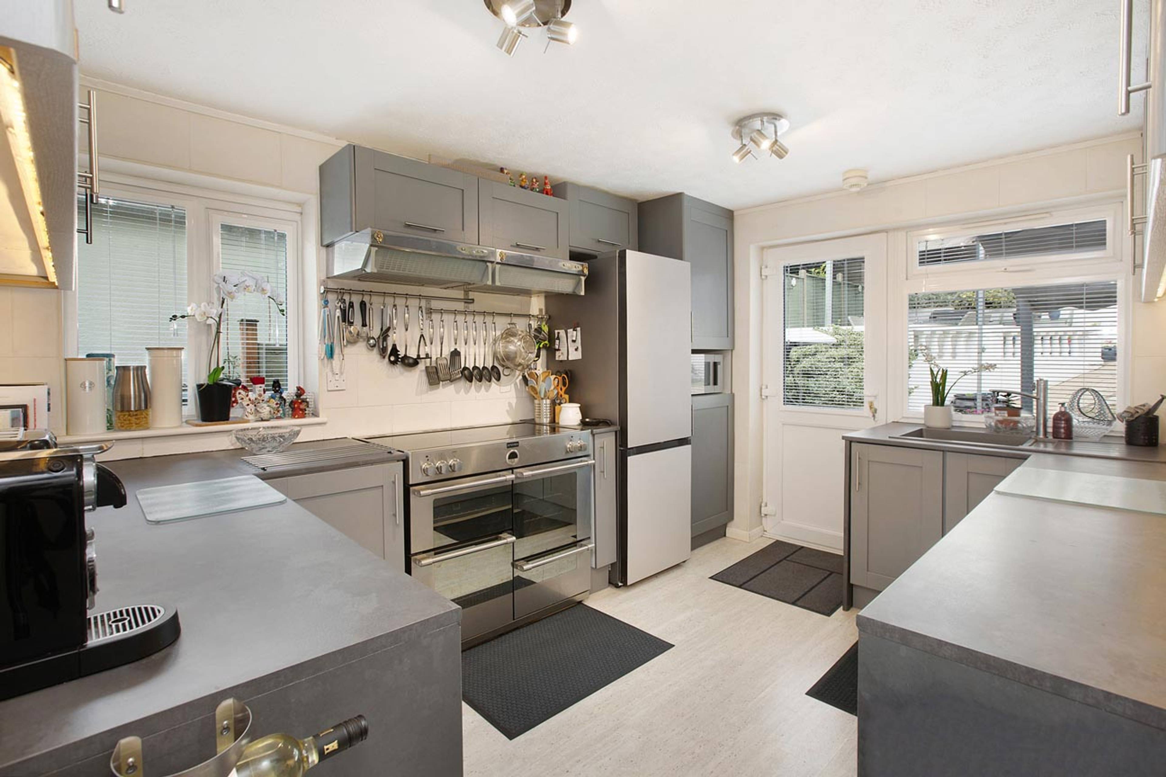 11 Pellew Way, Teignmouth, TQ14 - 5