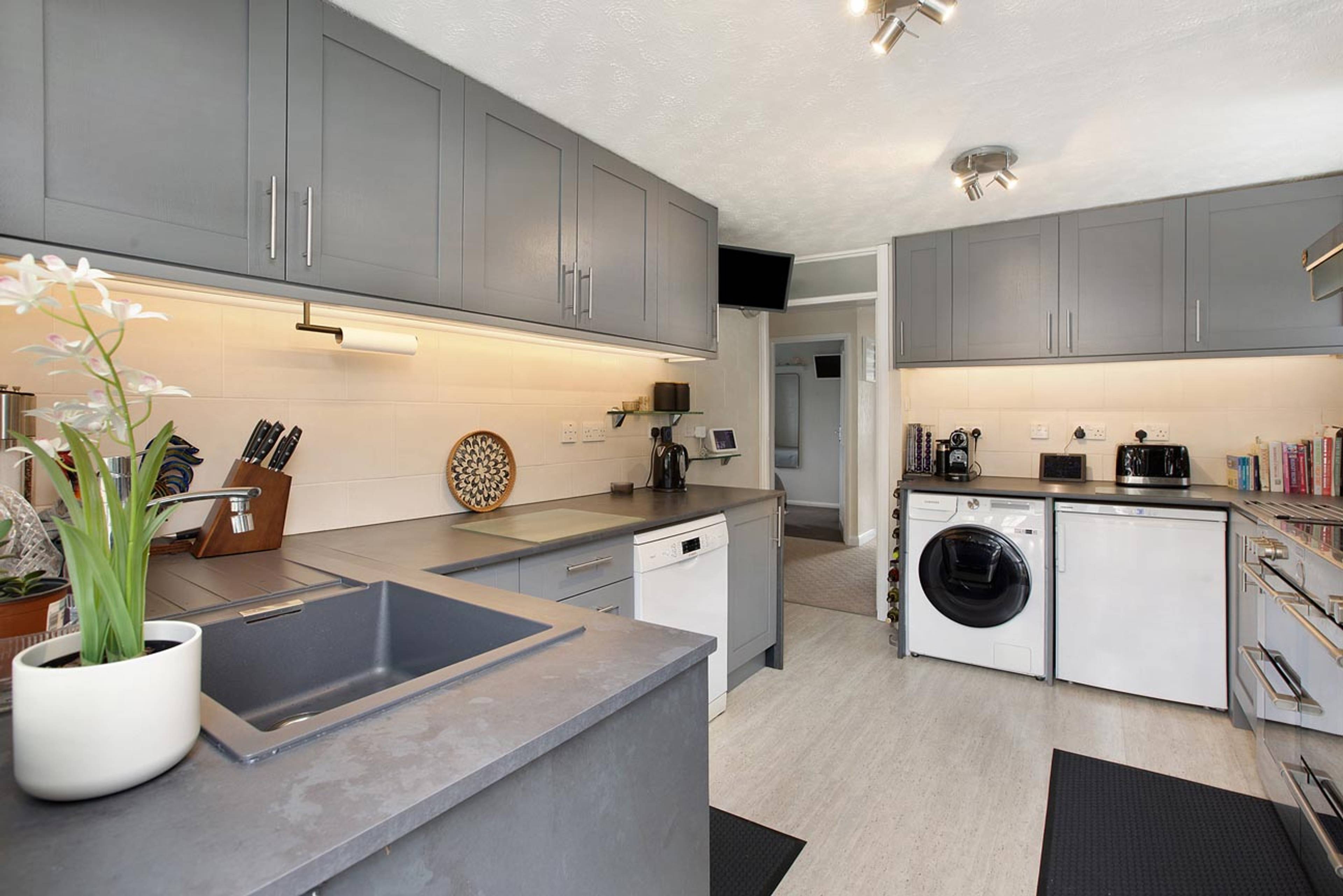 11 Pellew Way, Teignmouth, TQ14 - 2