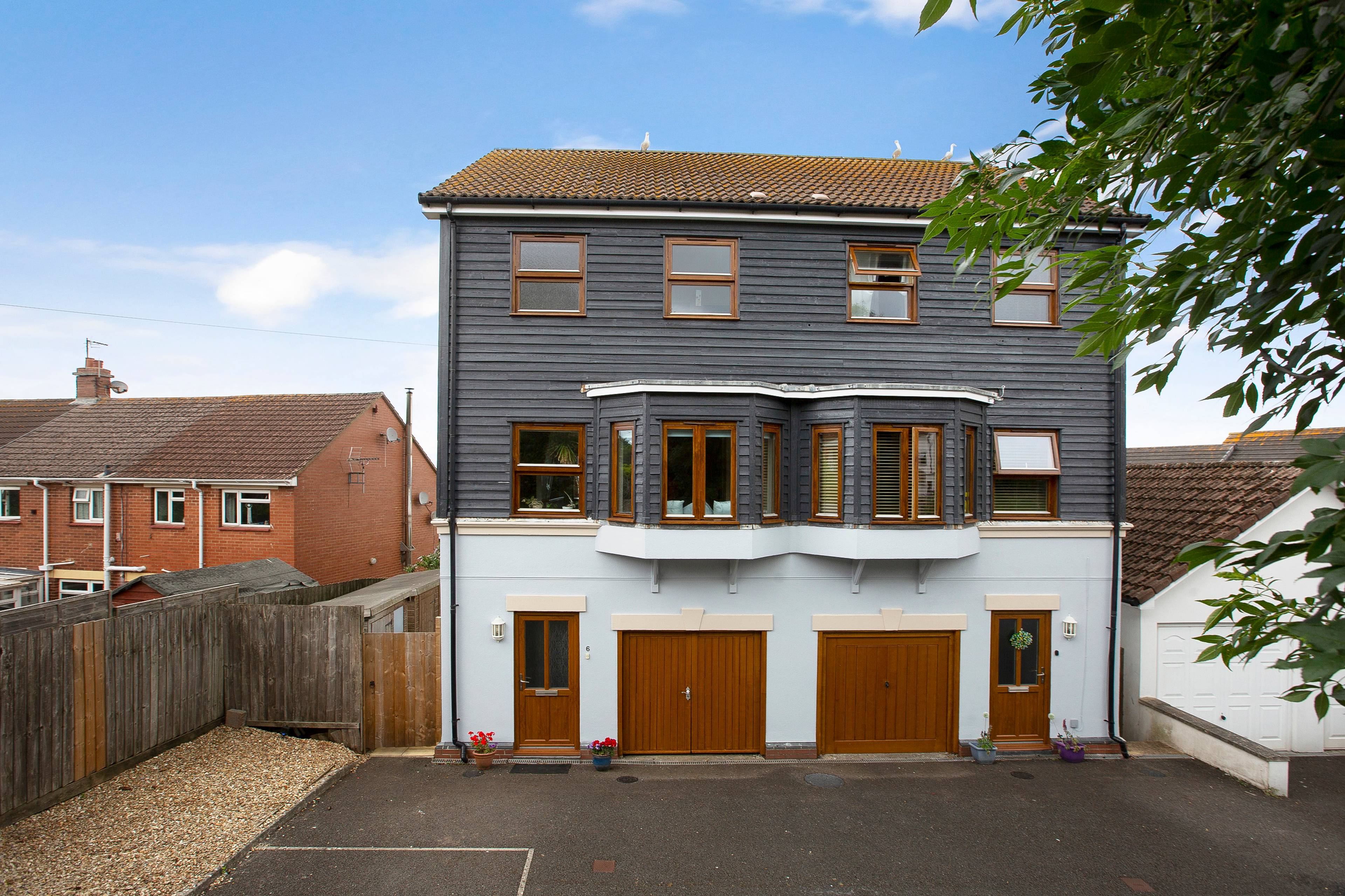 6 Stewart Gardens, Dawlish, EX7 - 1