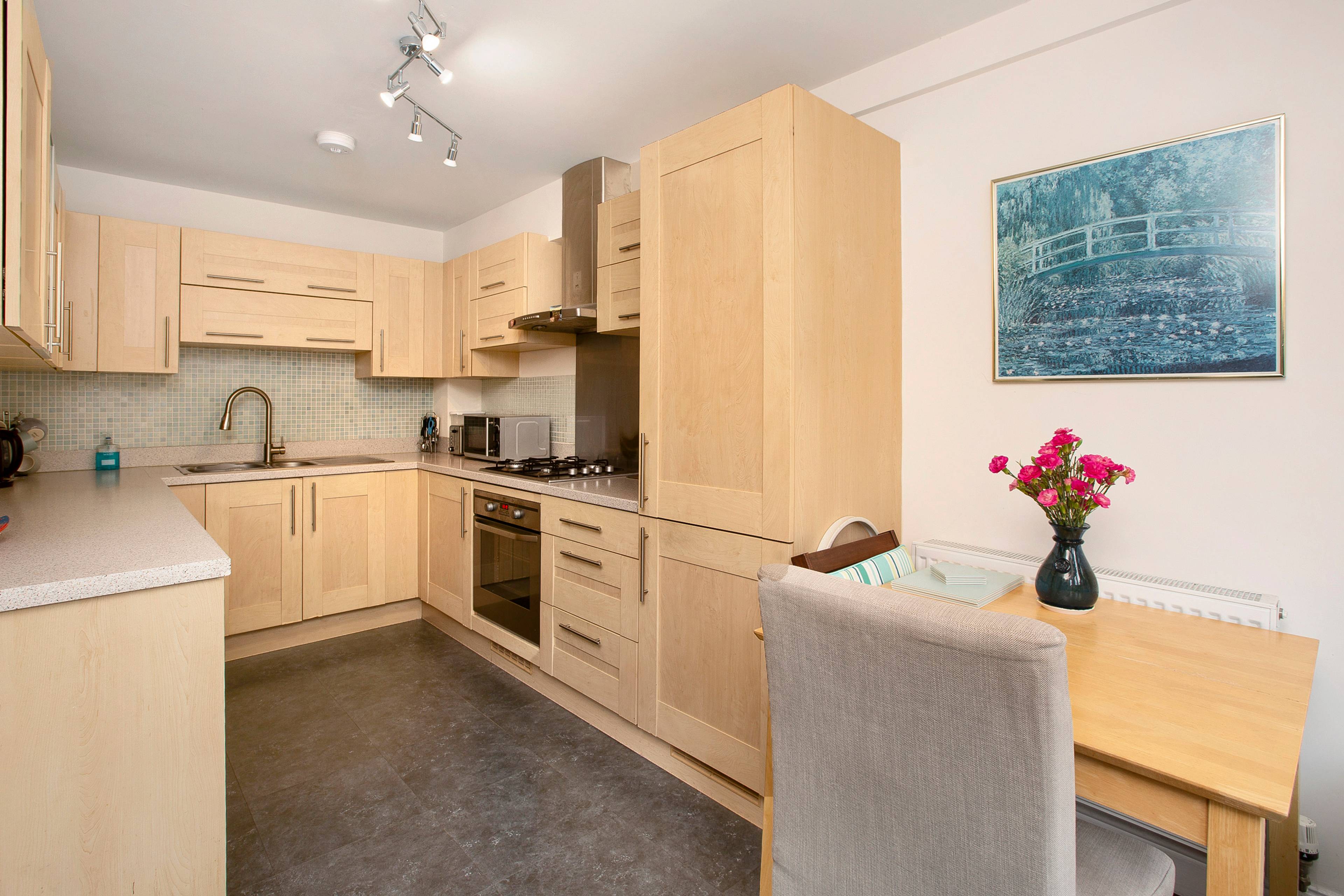 6 Stewart Gardens, Dawlish, EX7 - 2