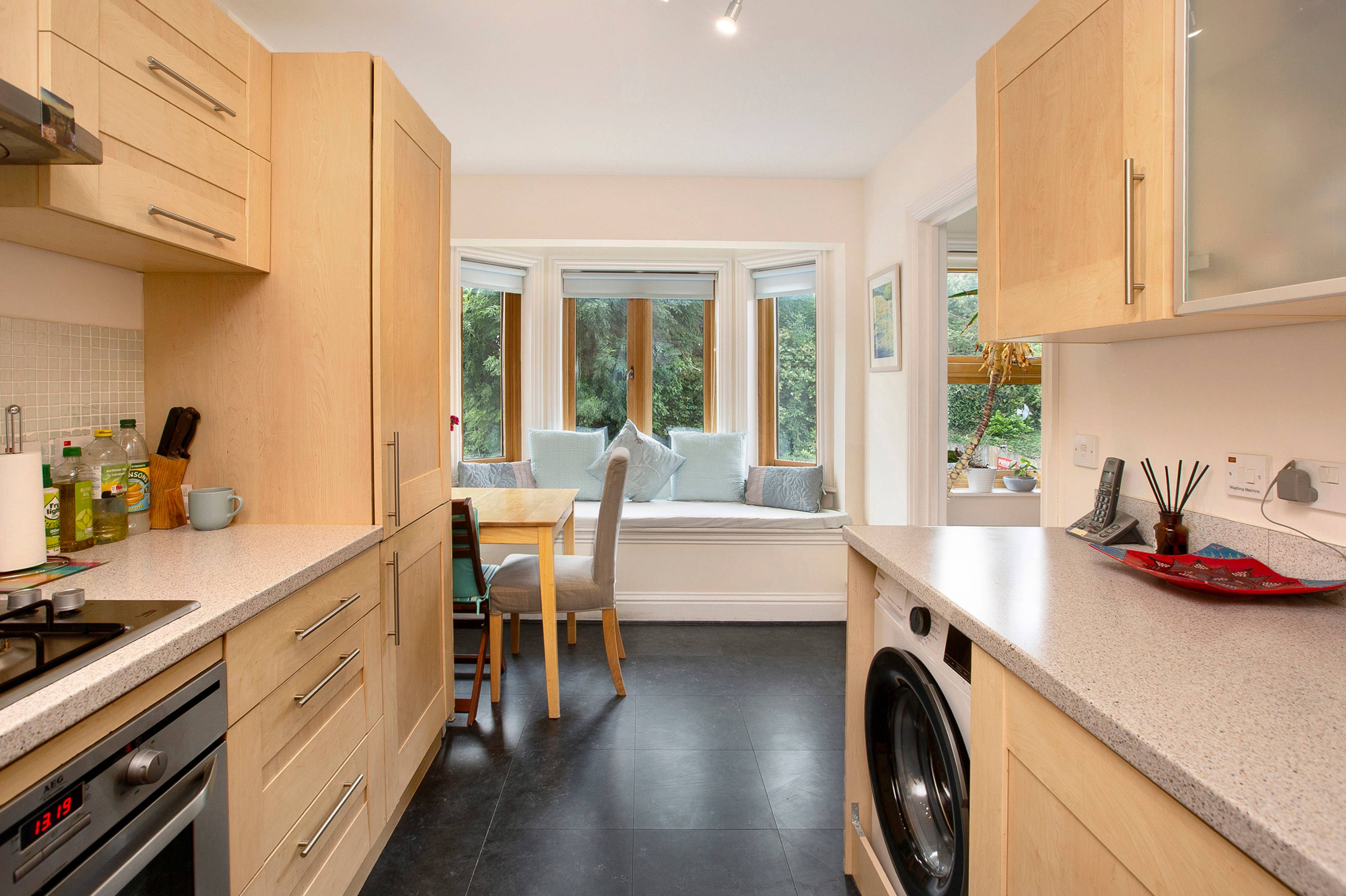 6 Stewart Gardens, Dawlish, EX7 - 5