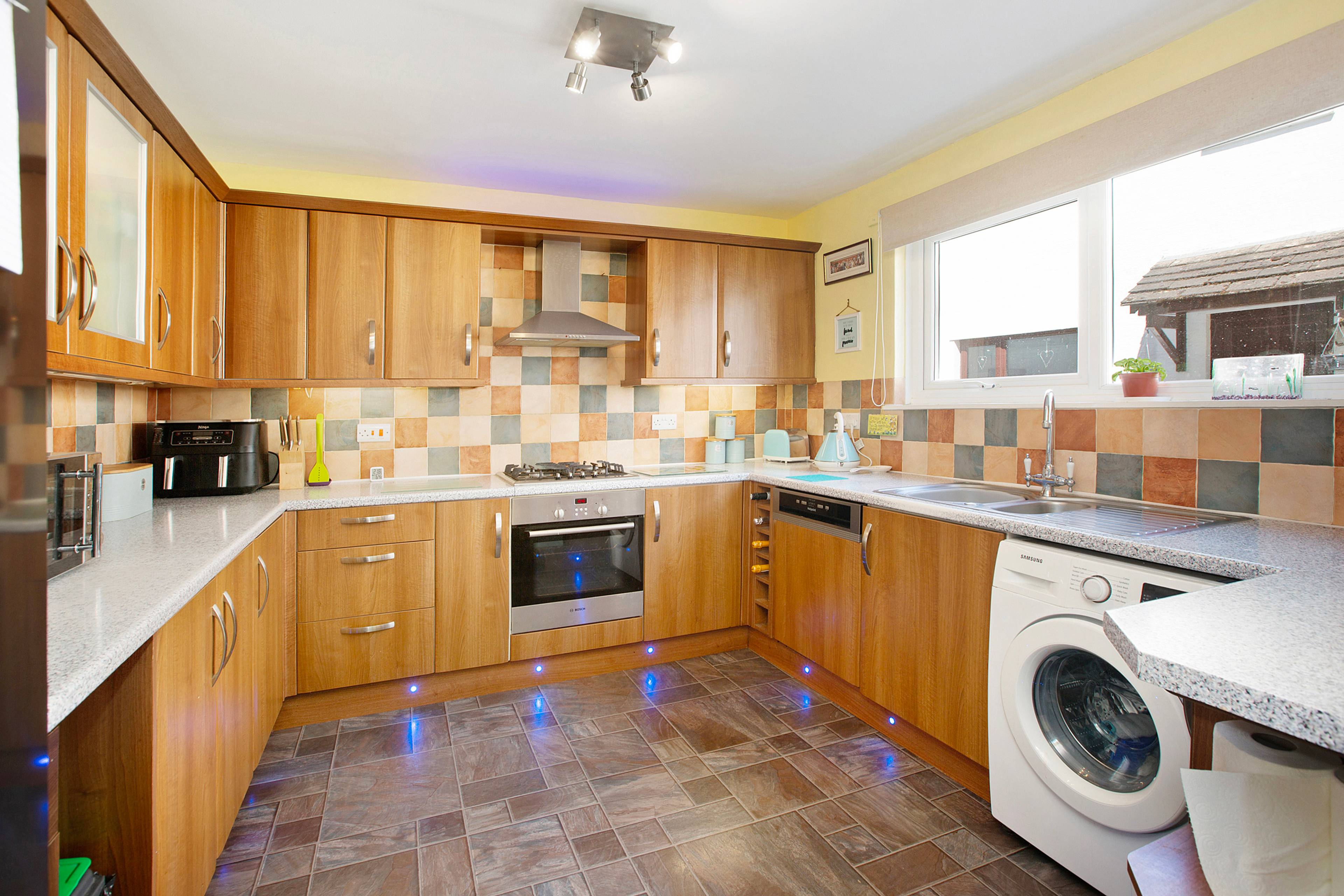 15 Linden Road, Dawlish, EX7 - 2