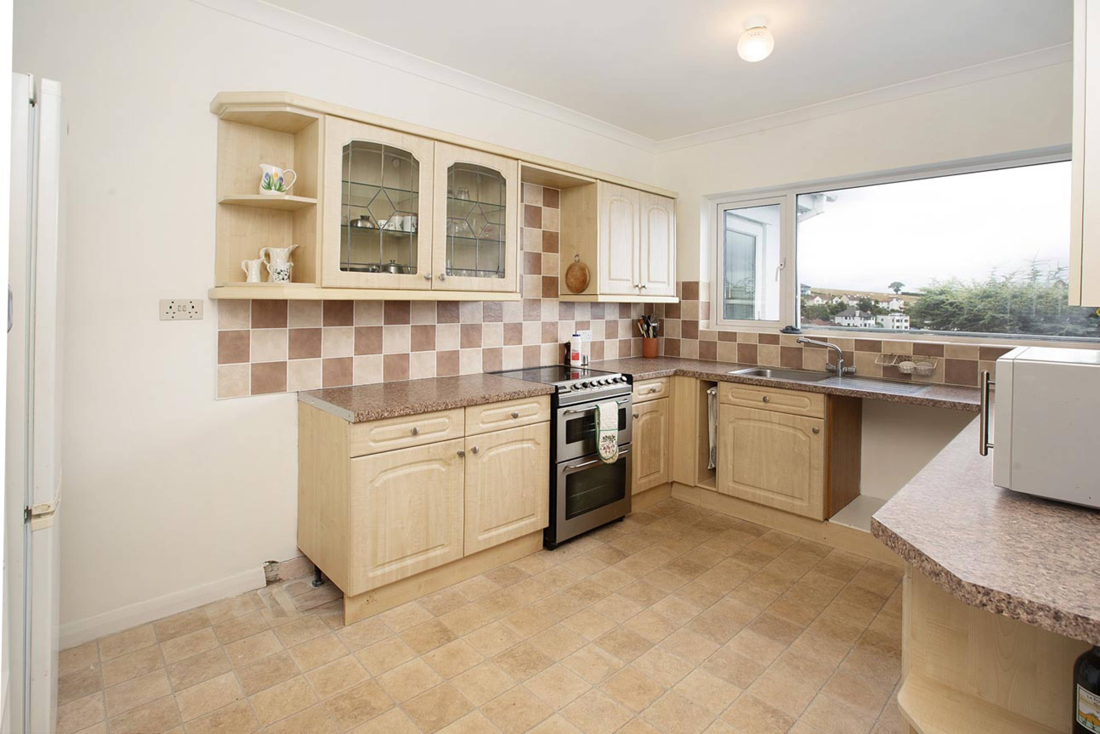 Woodland Avenue, Teignmouth, TQ14 - 8