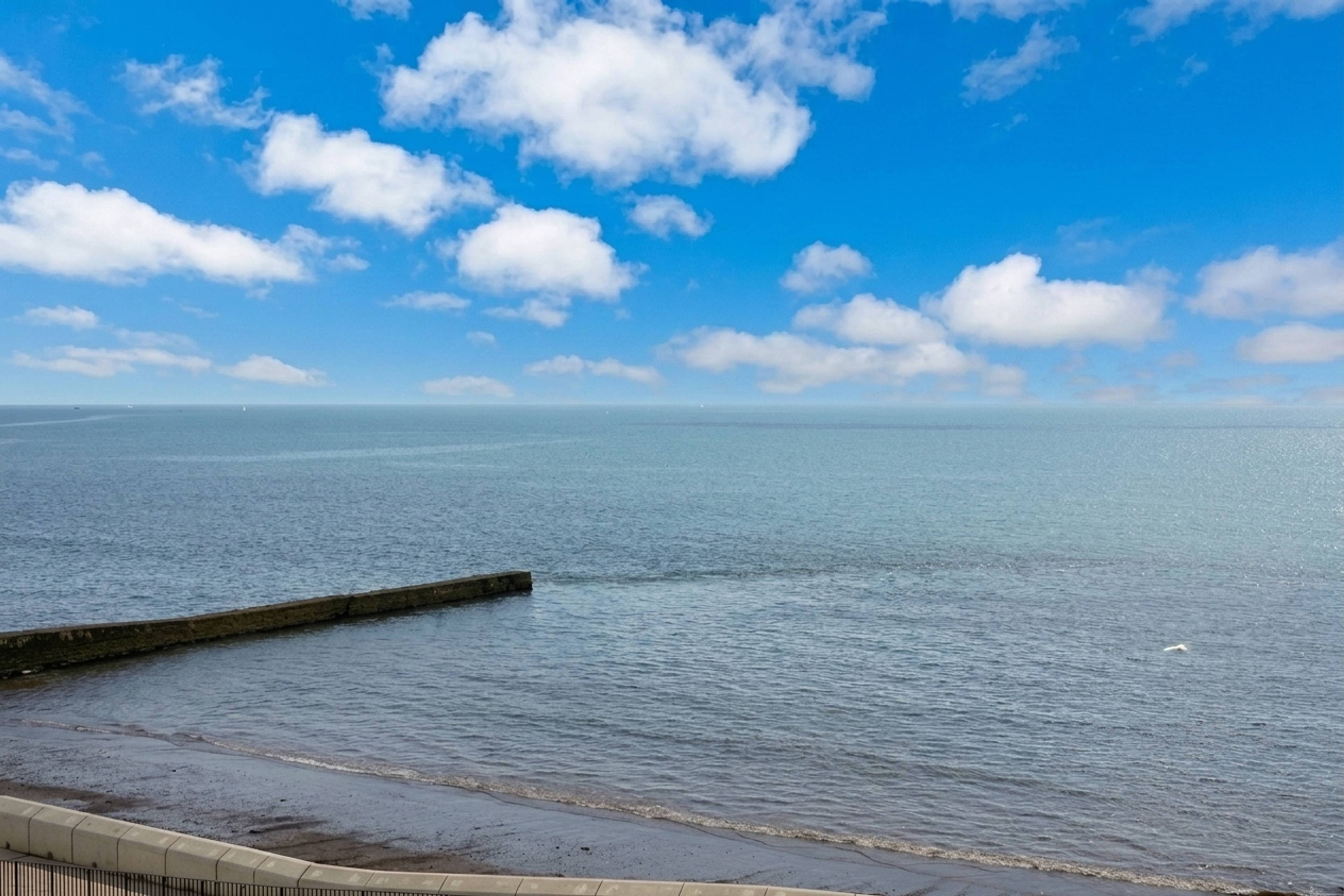 Flat 4, Dawlish, EX7 - 9