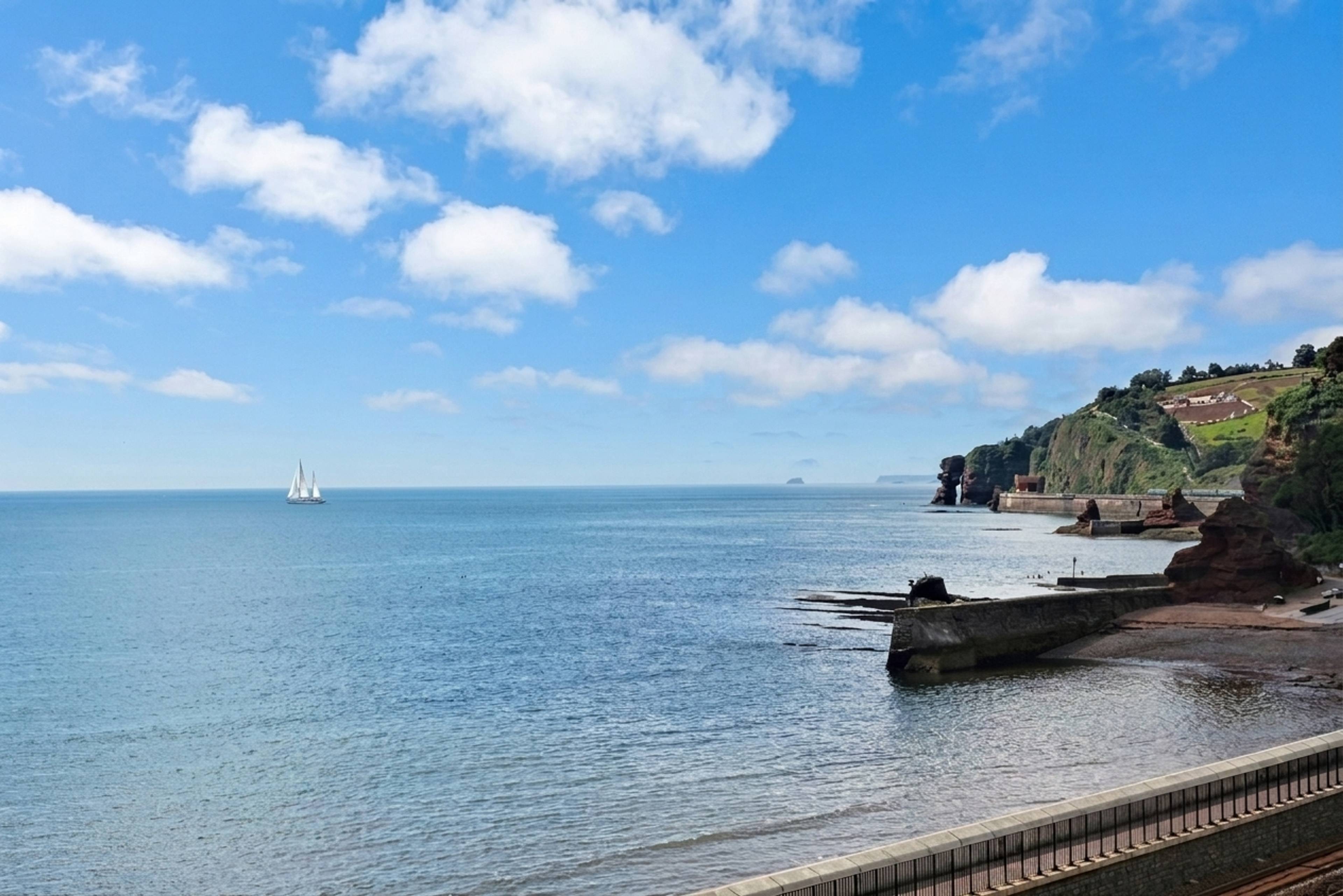 Flat 4, Dawlish, EX7 - 8