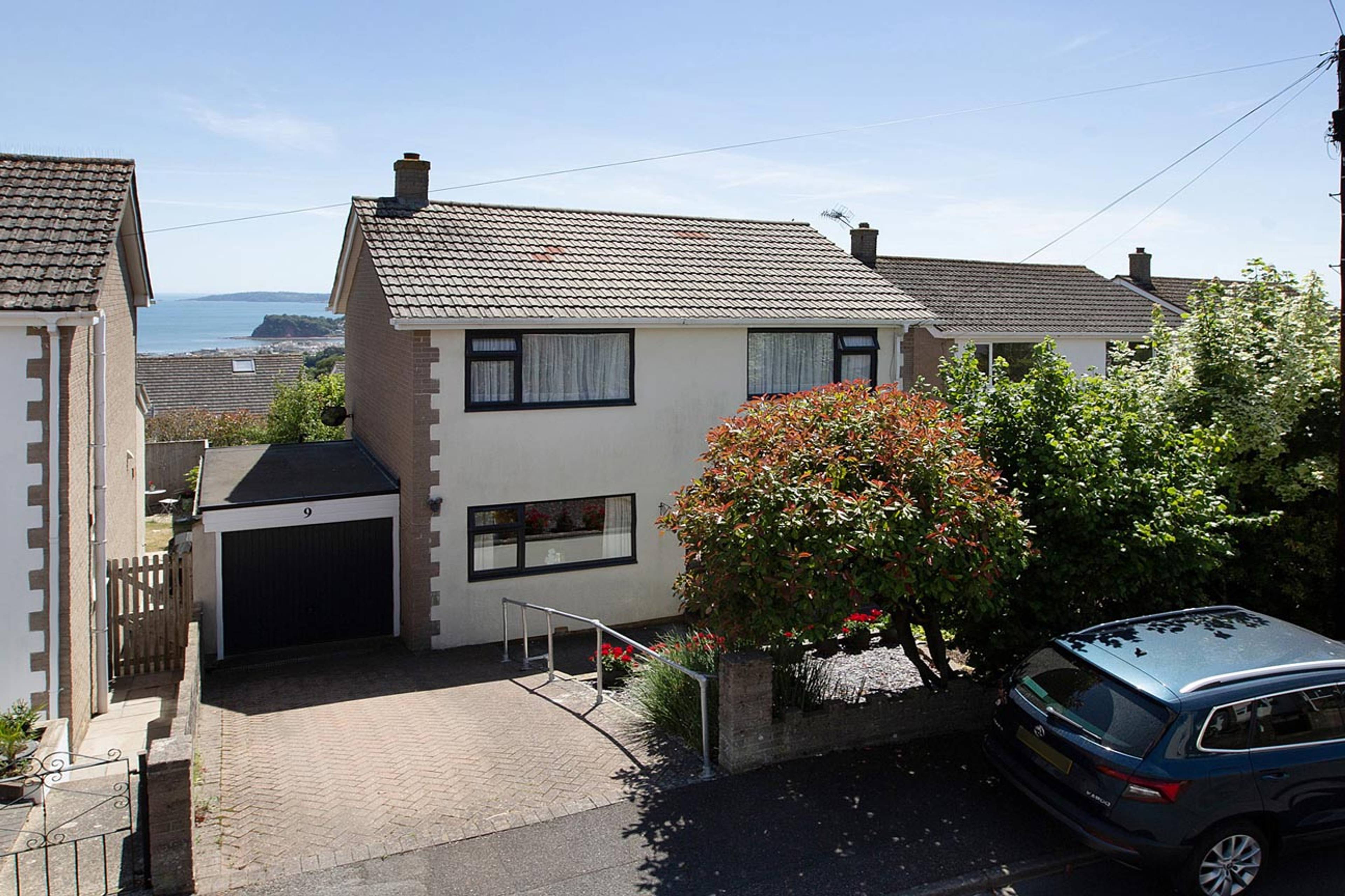 9 Hazel Close, Teignmouth, TQ14 - 1