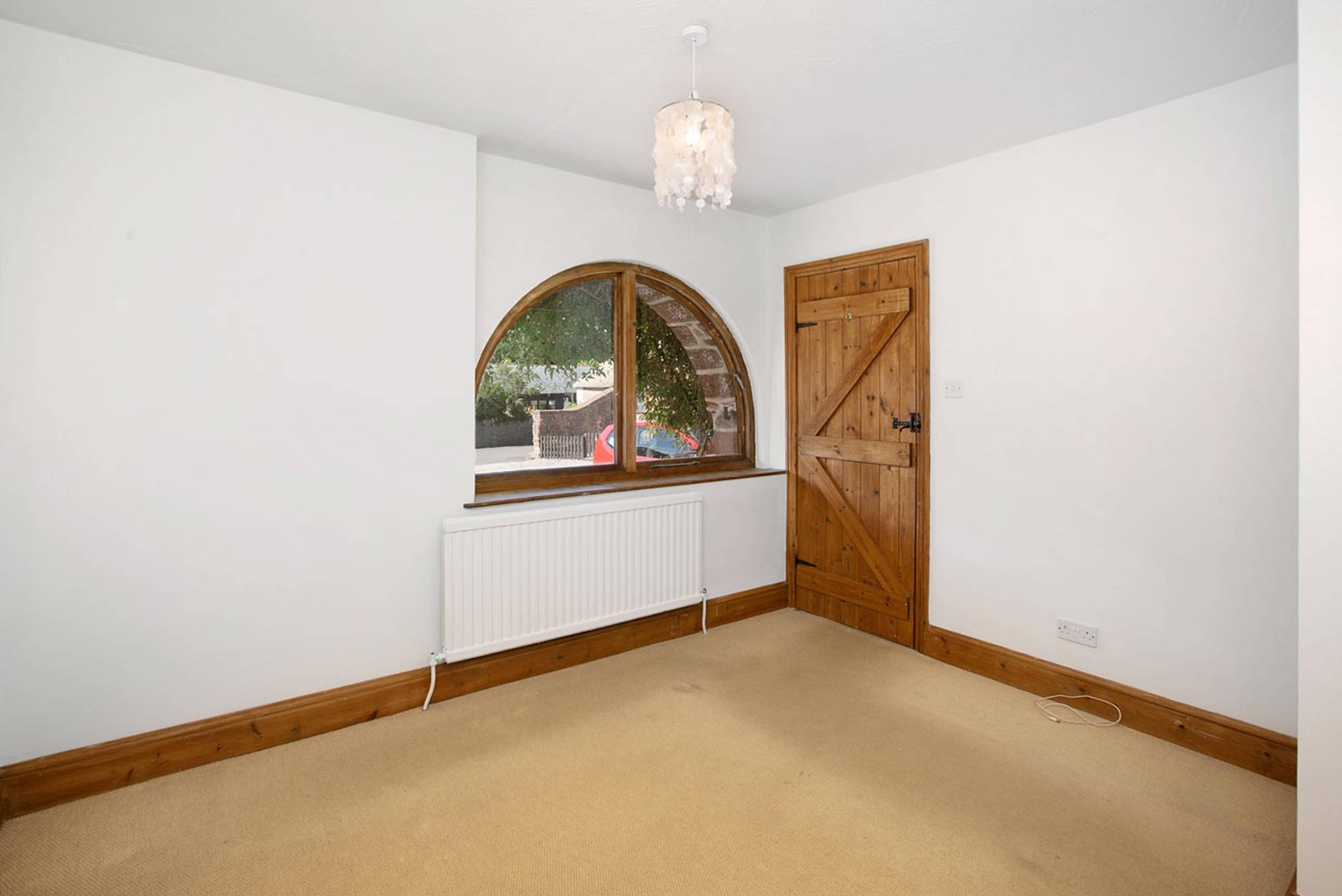 4 Home Farm Court Deane Road, Newton Abbot, TQ12 - 8