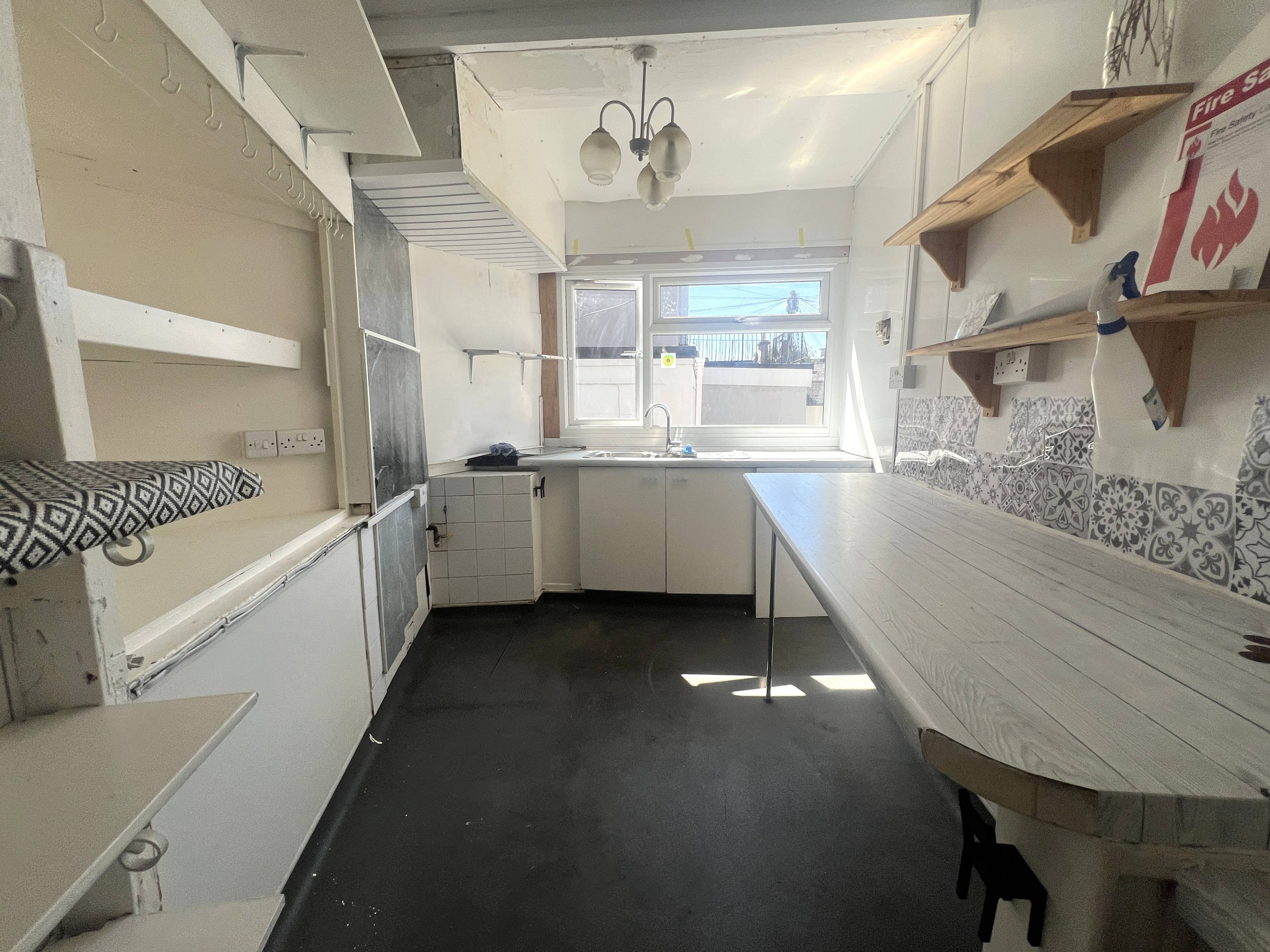 4 Lucius Street, Torquay, TQ2 - 4