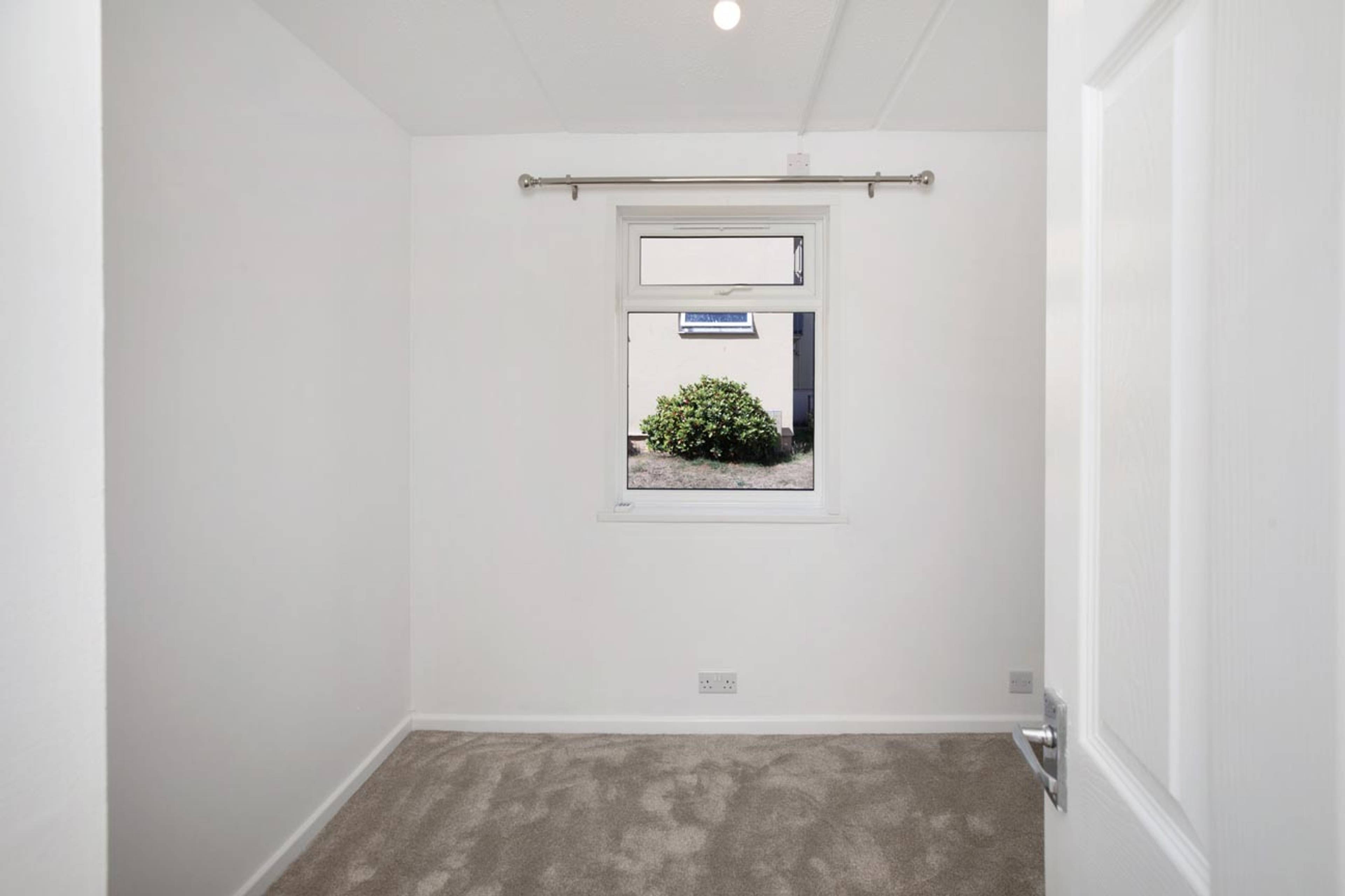 1 Devondale Court, Dawlish, EX7 - 10