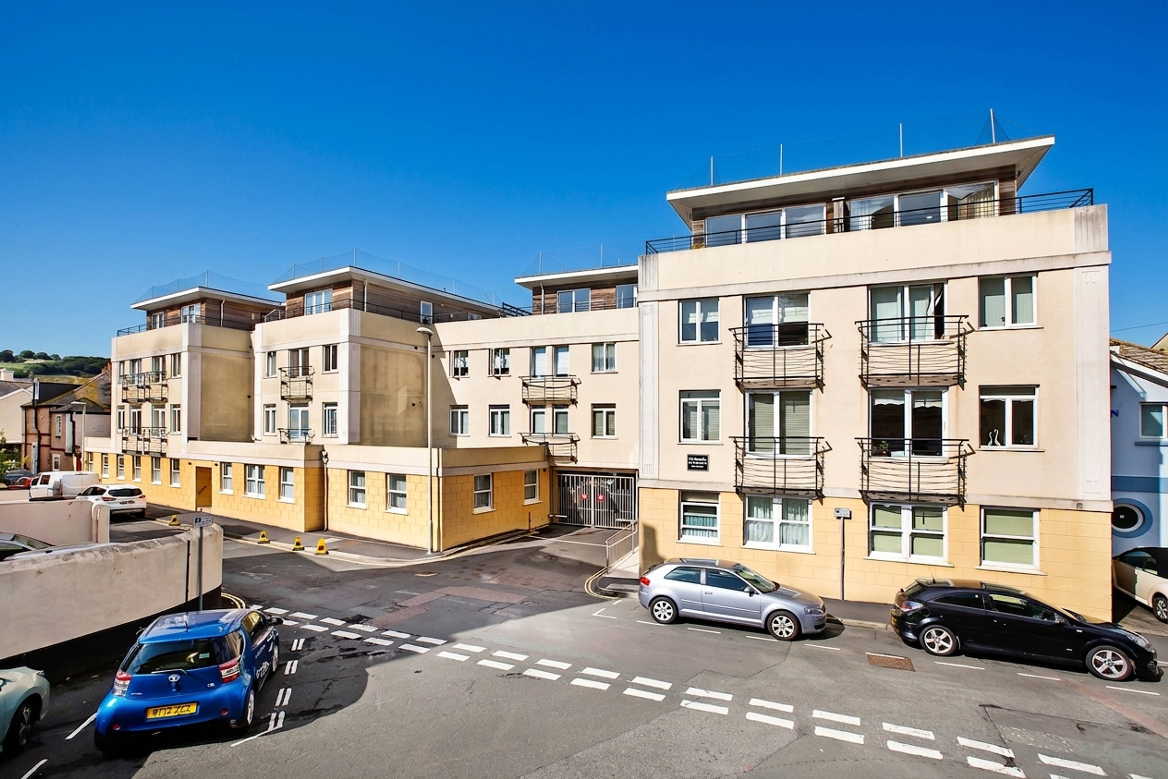 Flat 9, Teignmouth, TQ14 - 1