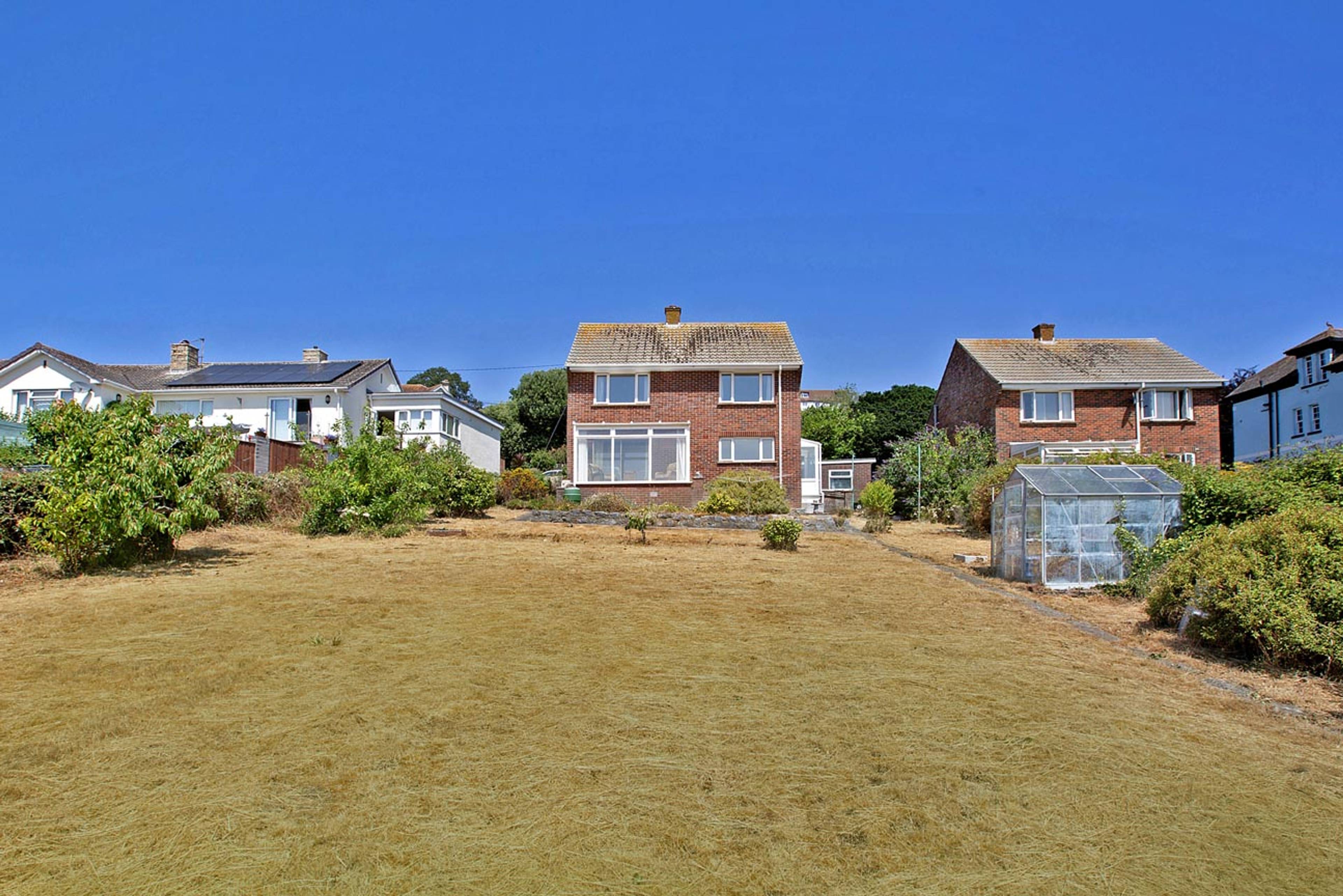 9 Longlands, Dawlish, EX7 - 3