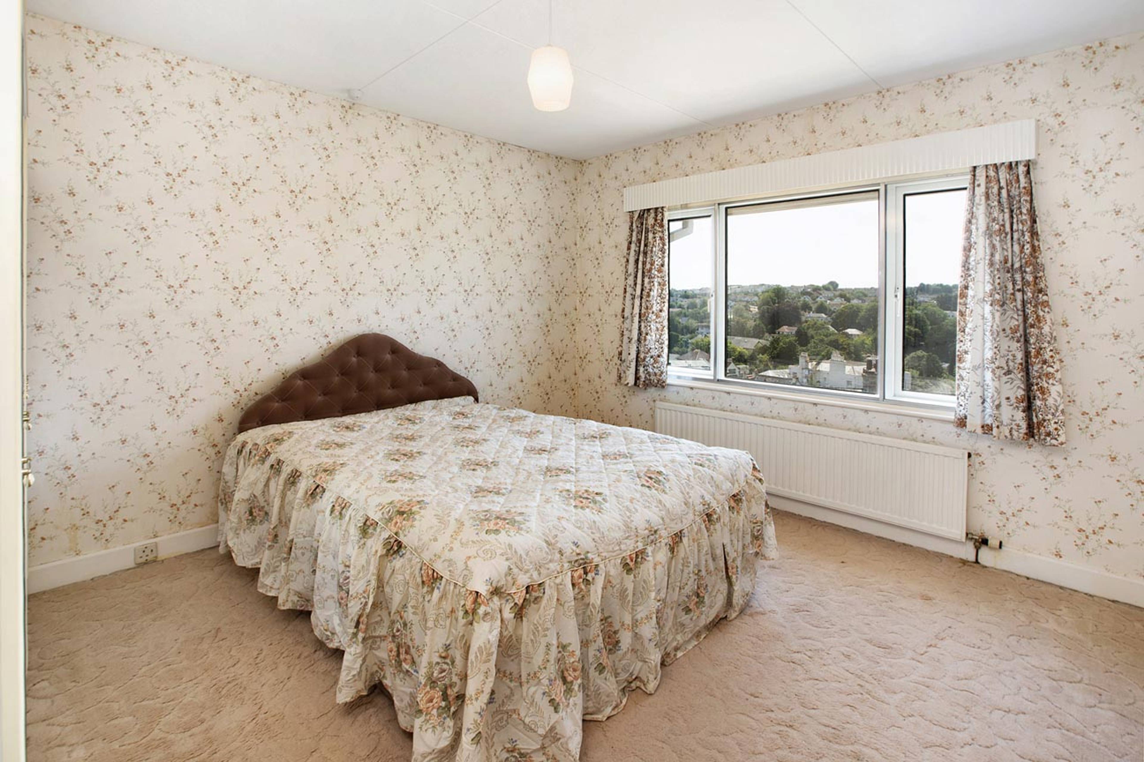 9 Longlands, Dawlish, EX7 - 8