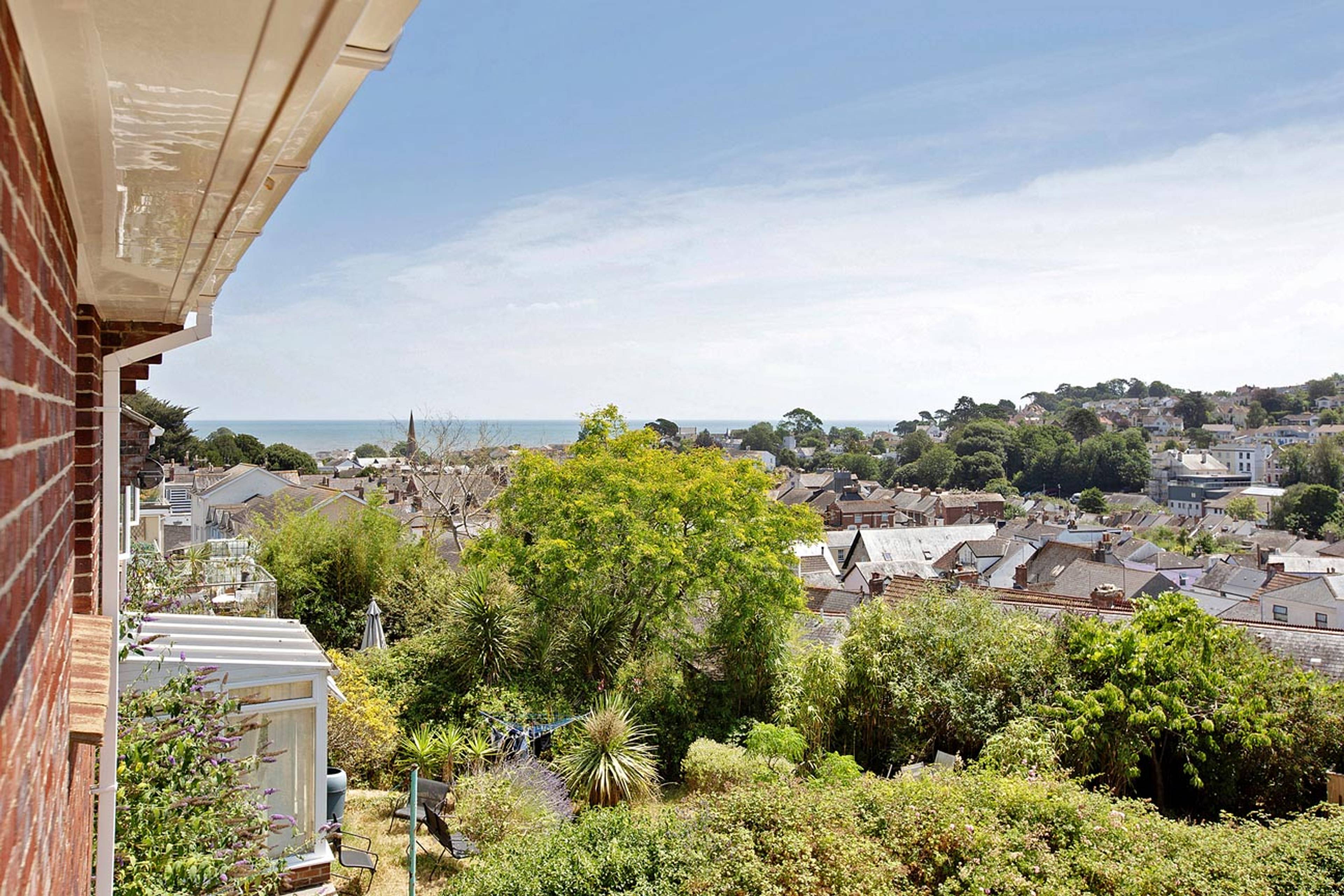 9 Longlands, Dawlish, EX7 - 4
