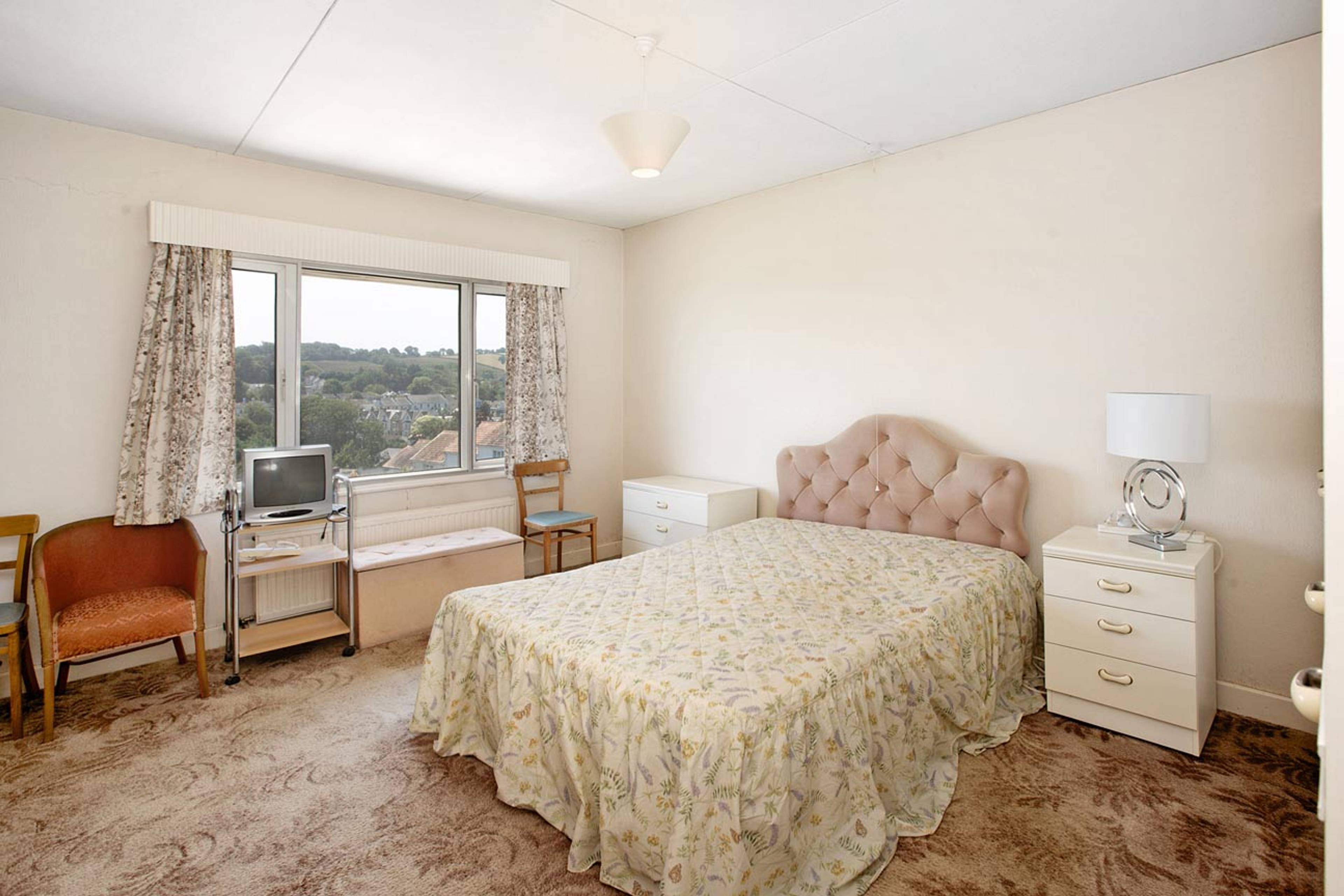 9 Longlands, Dawlish, EX7 - 10