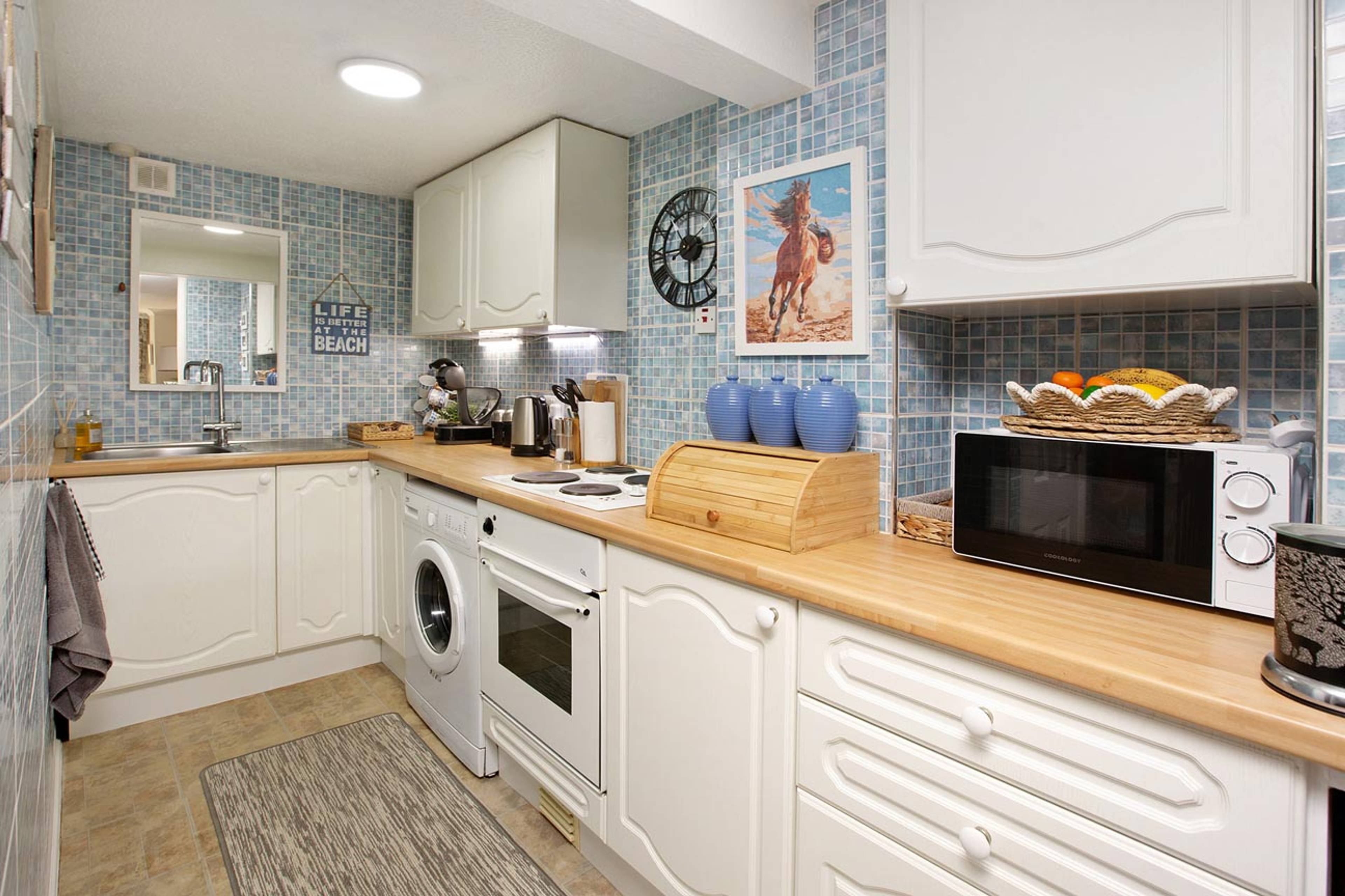 Basement Flat, Dawlish, EX7 - 3