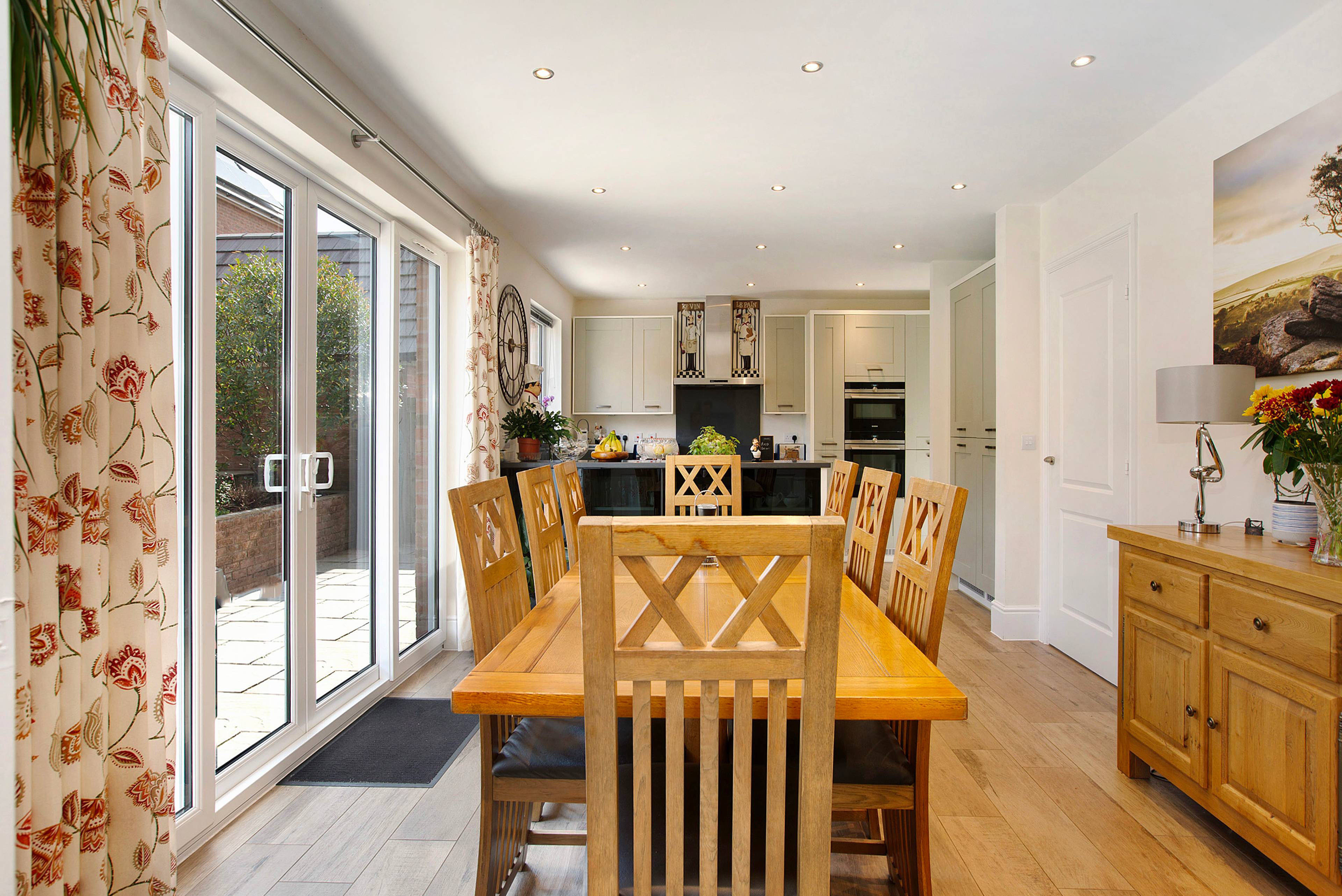 Lapwing Close, Dawlish, EX7 - 7