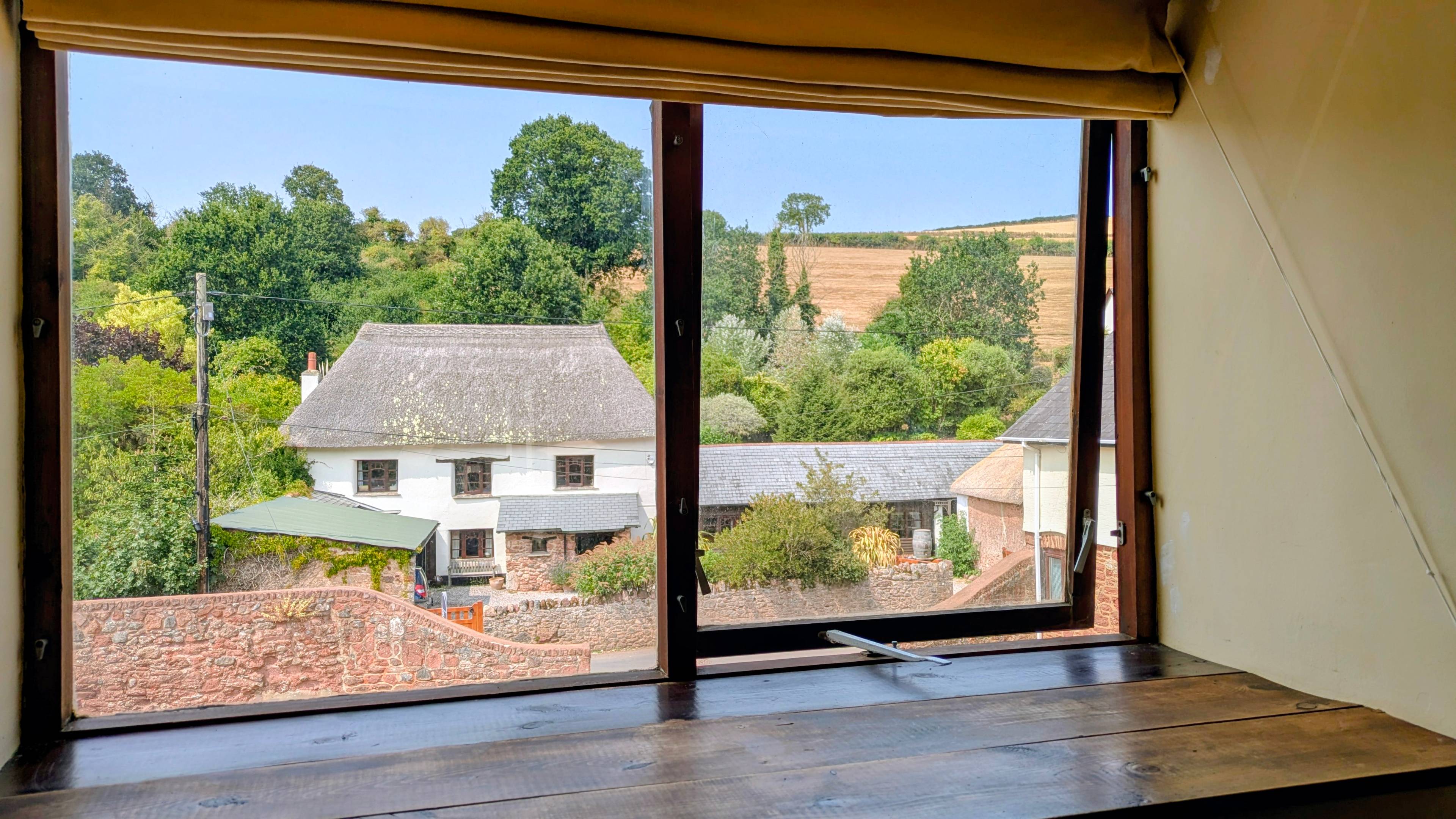 4 Home Farm Court Deane Road, Newton Abbot, TQ12 - 7