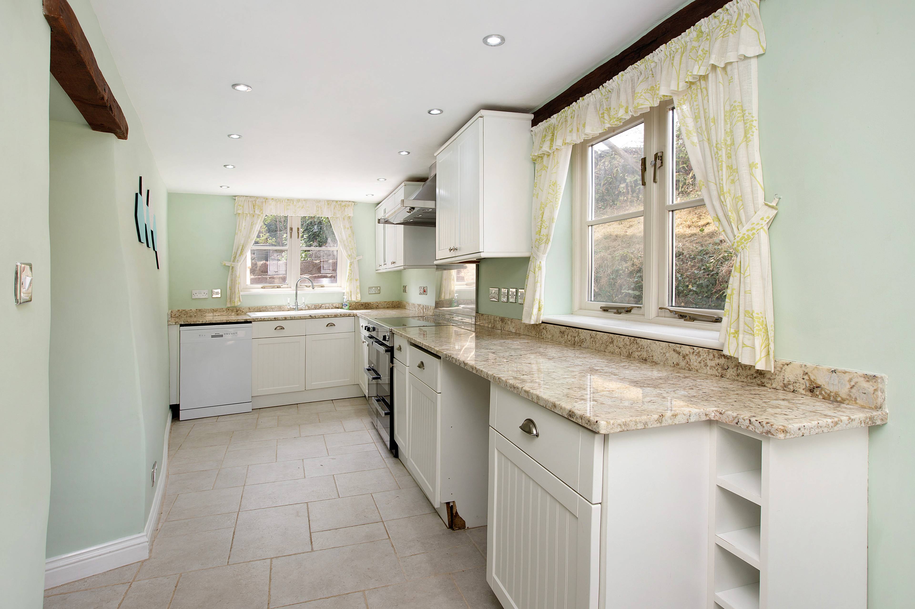Combeinteignhead, Newton Abbot, TQ12 - 5