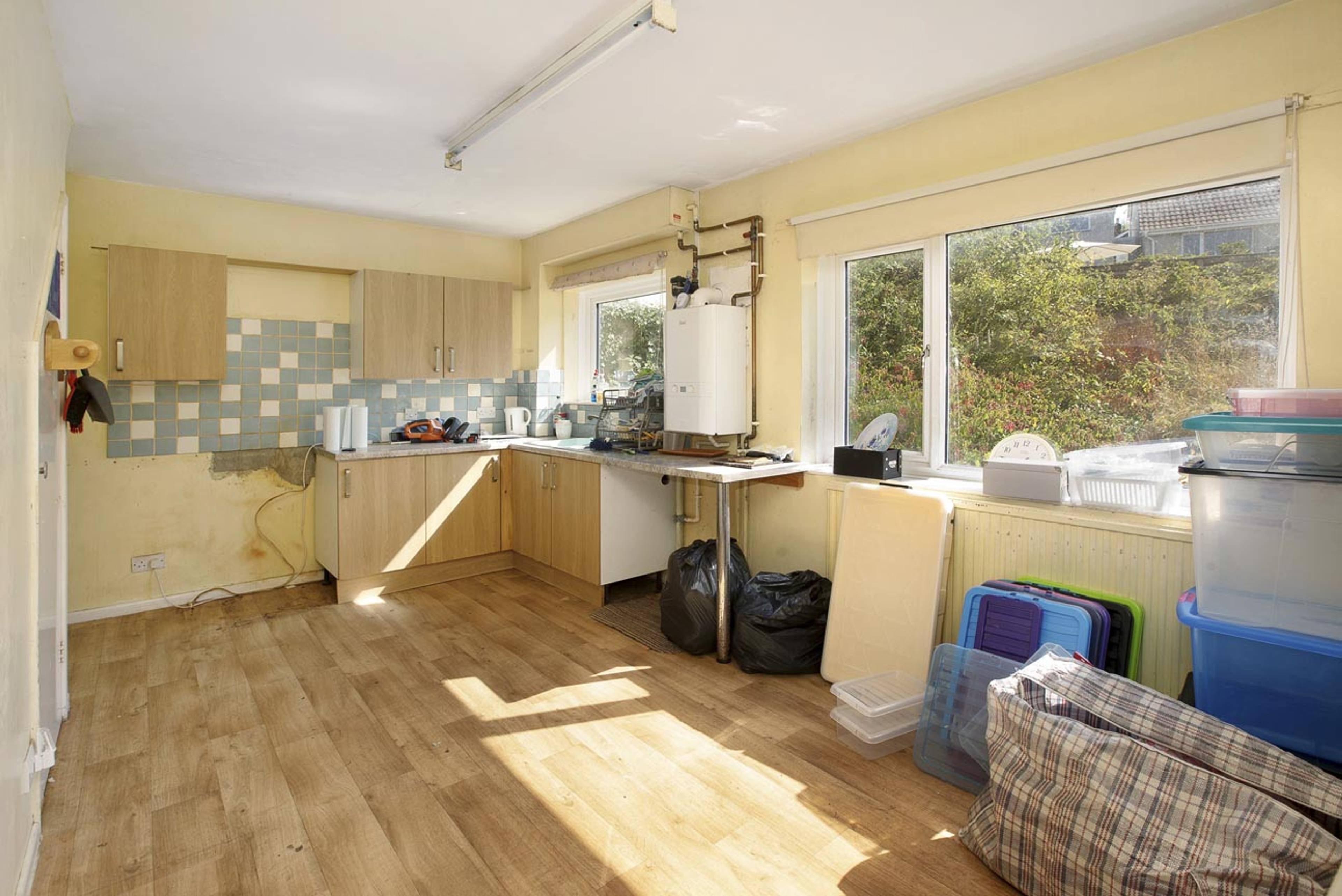 Grenville Avenue, Teignmouth, TQ14 - 5