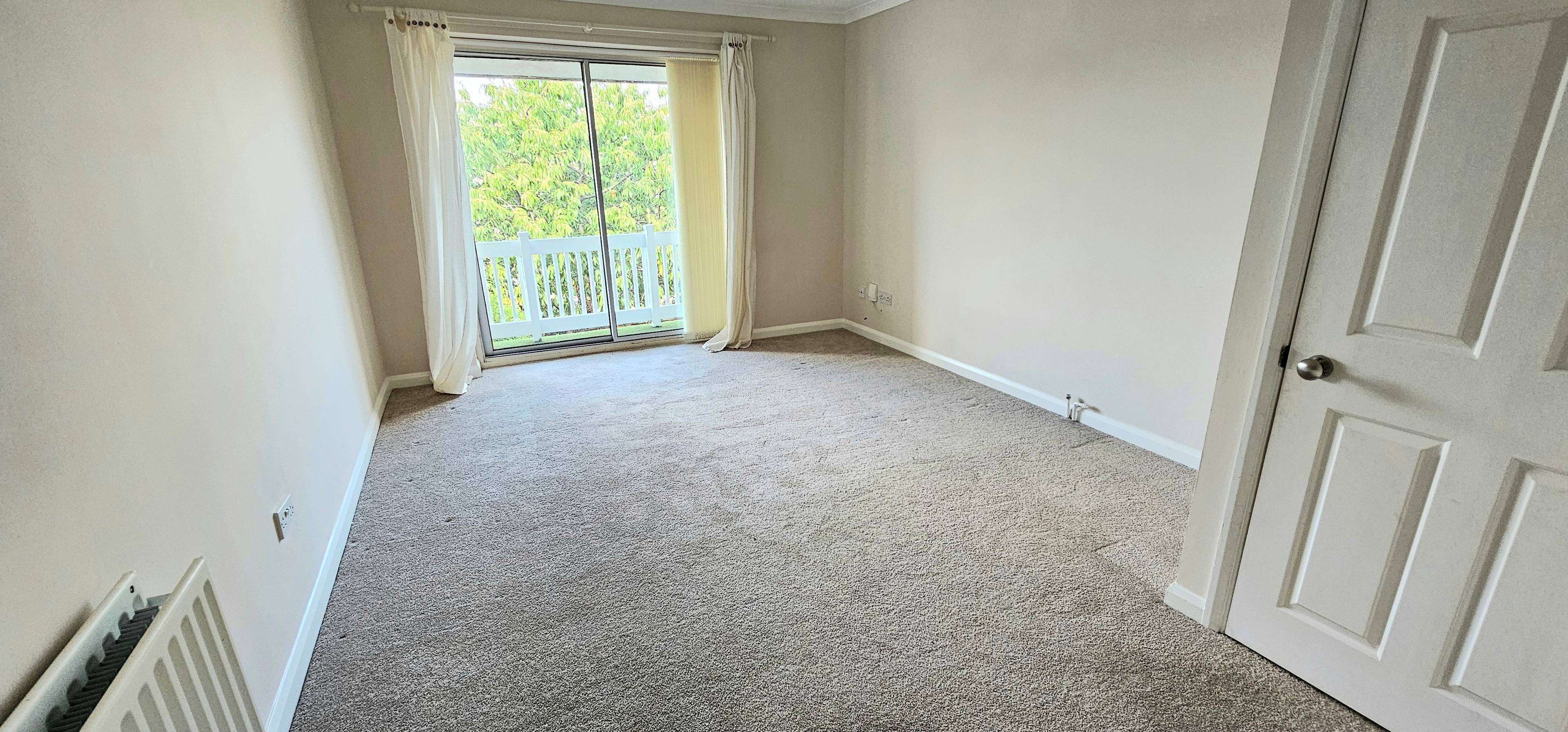 Emblett Drive, Newton Abbot, TQ12 - 3