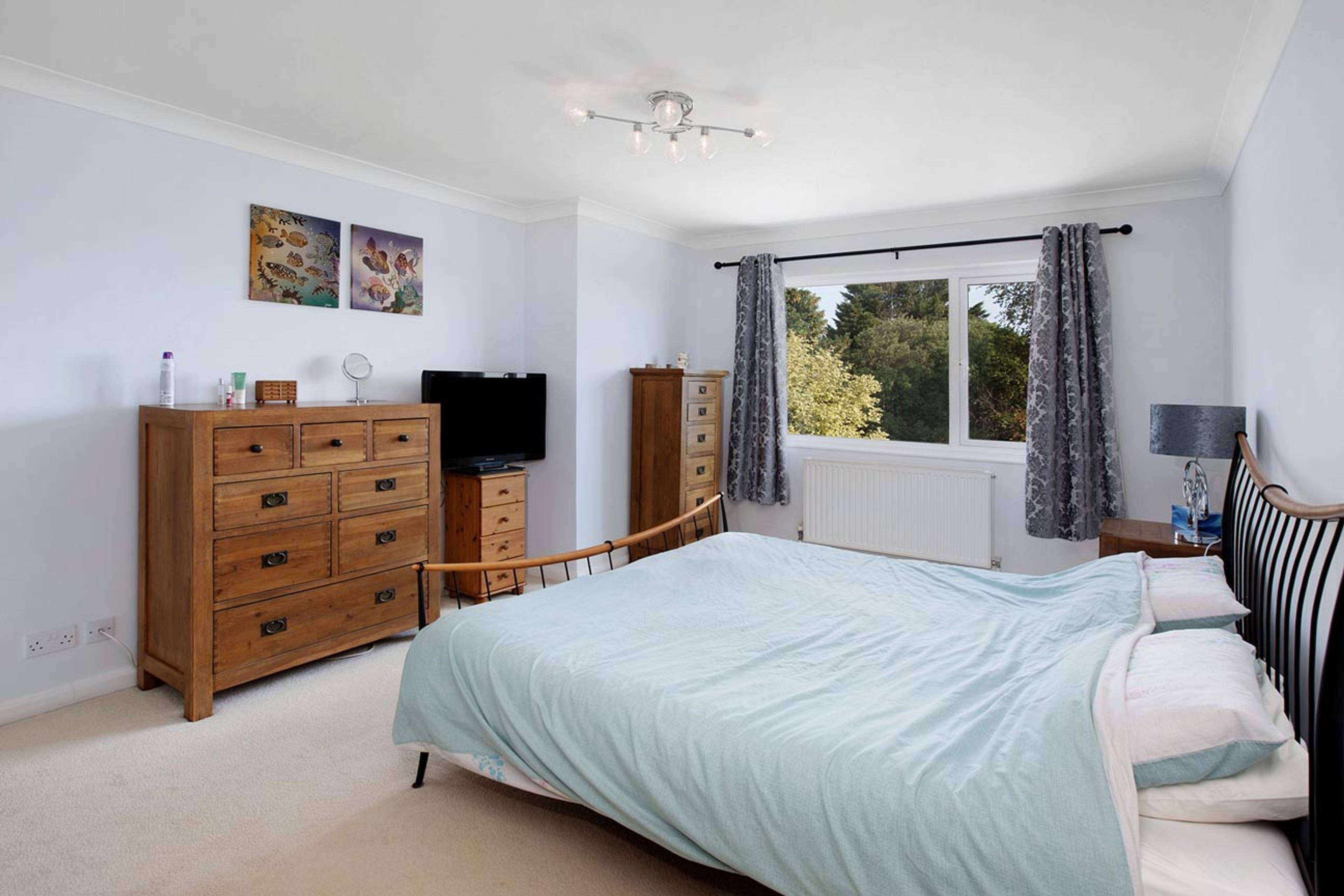 East Cliff Road, Dawlish, EX7 - 10