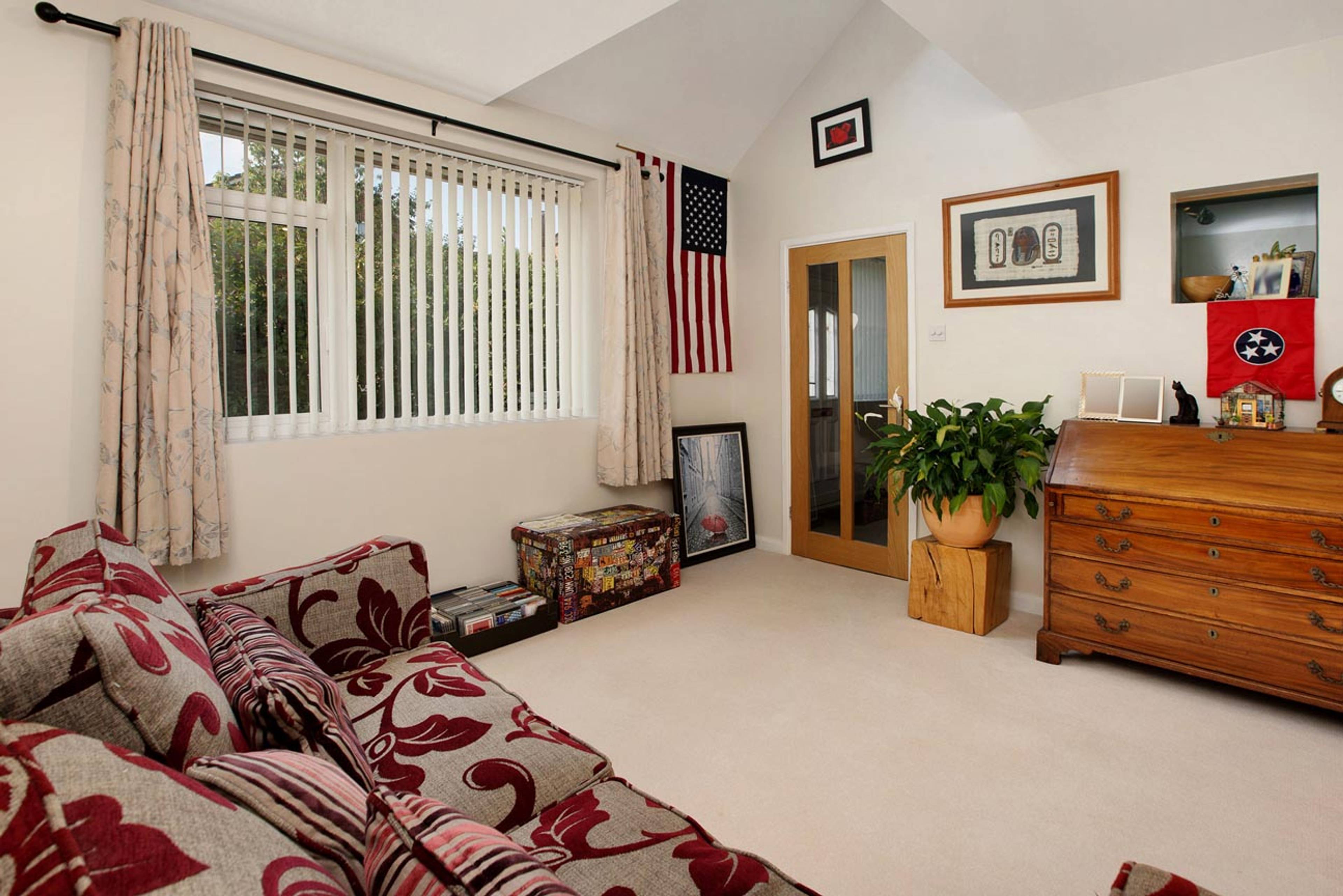 East Cliff Road, Dawlish, EX7 - 6