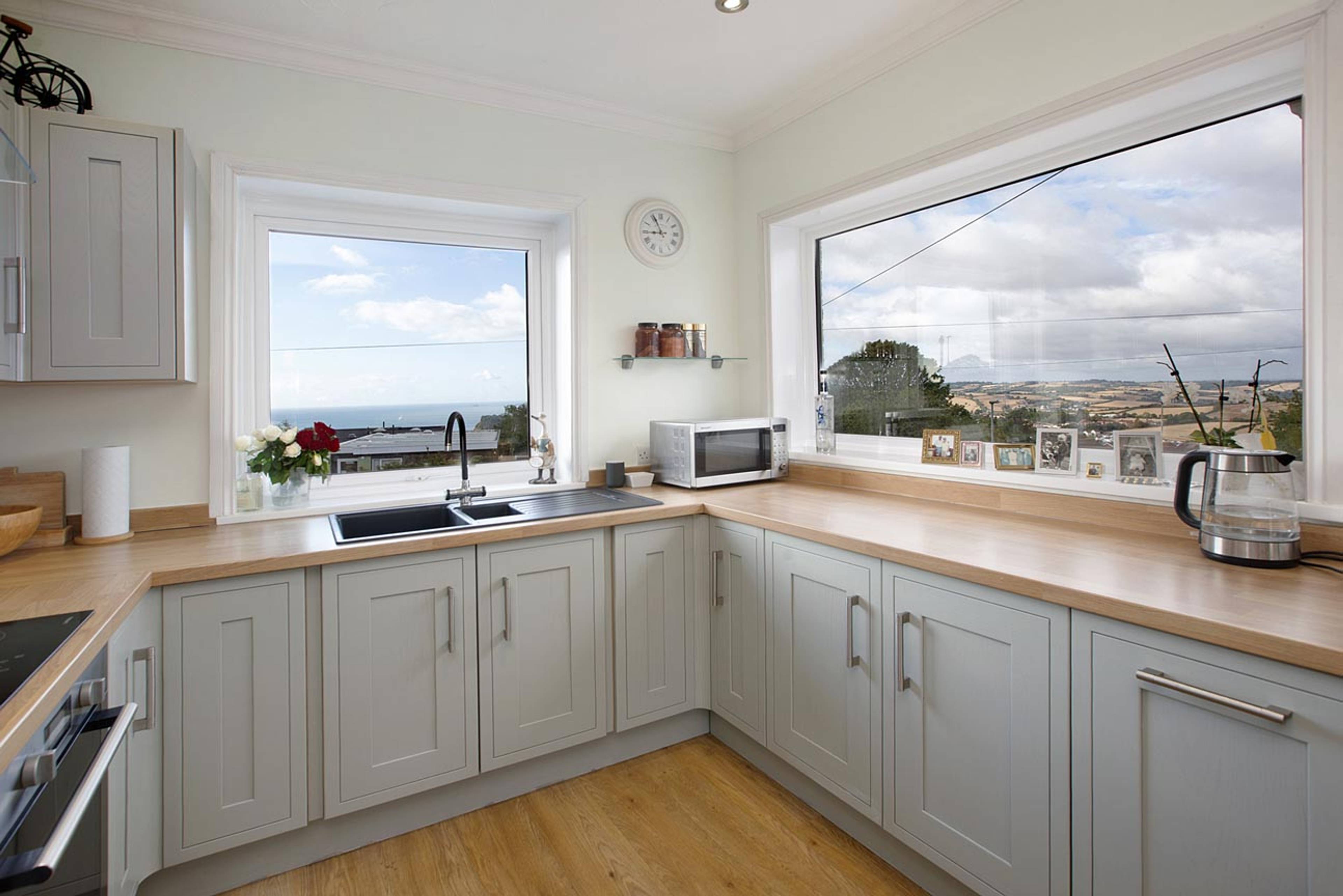 Maudlin Drive, Teignmouth, TQ14 - 3