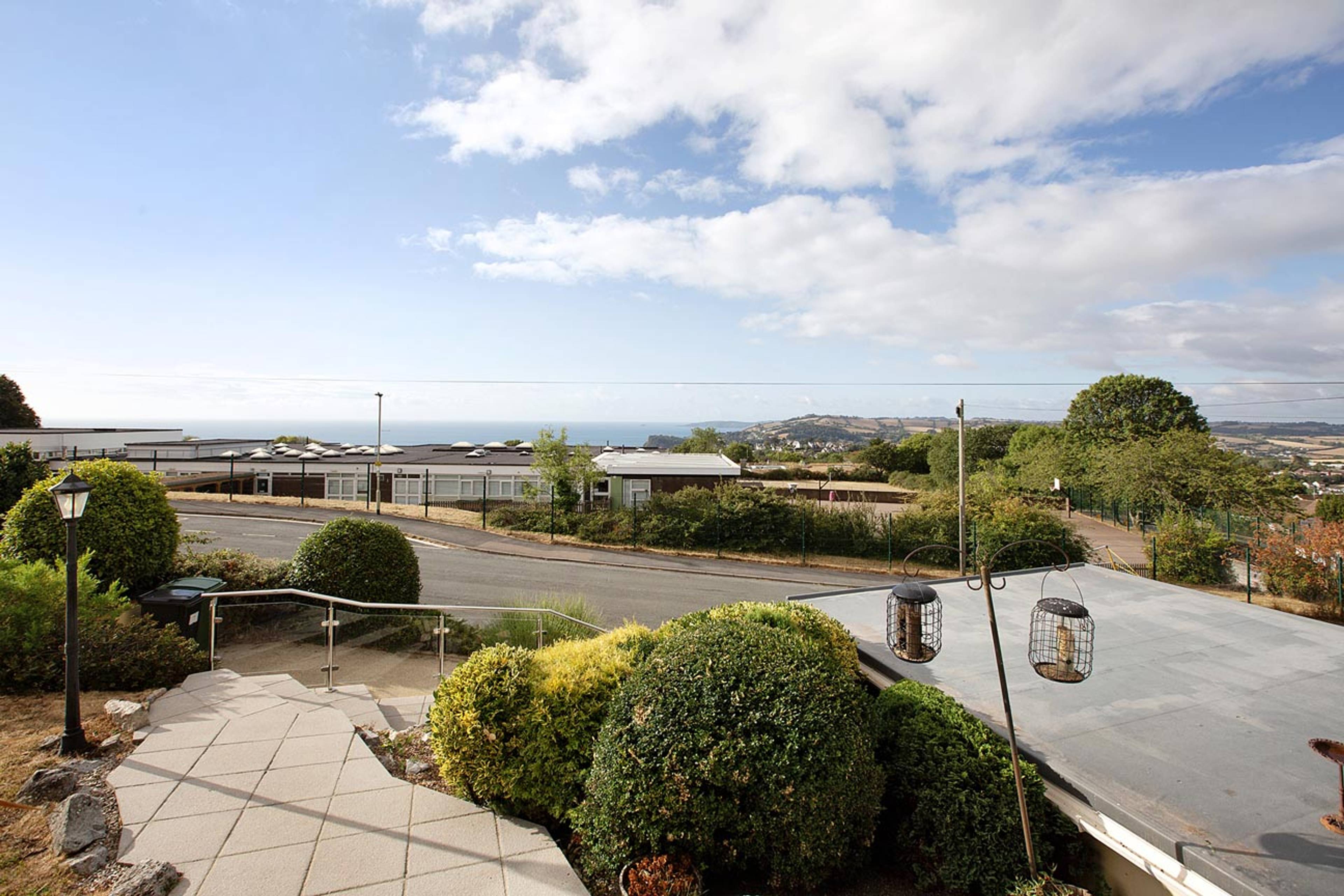 Maudlin Drive, Teignmouth, TQ14 - 4
