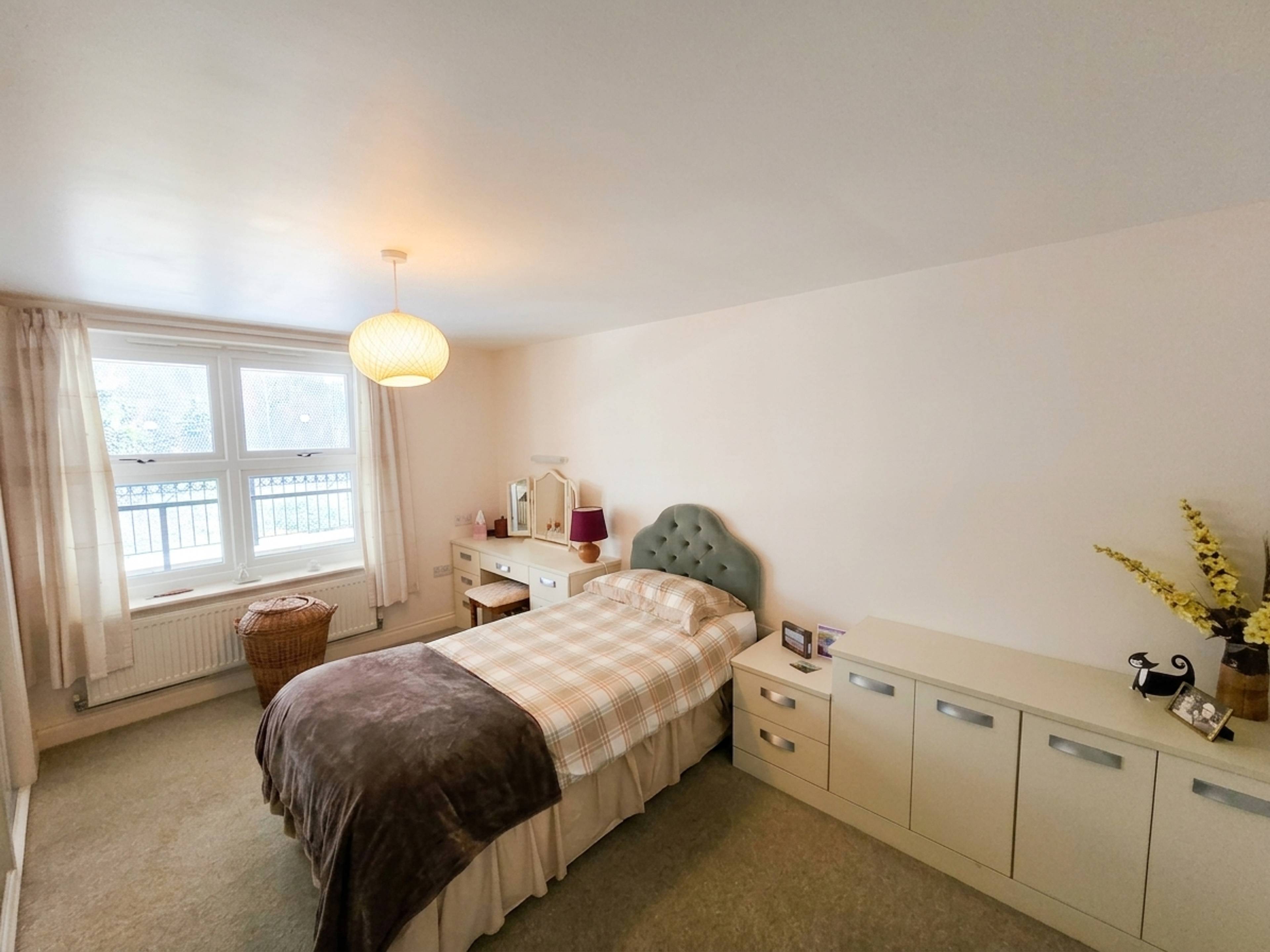 Marine Parade, Dawlish, EX7 - 10