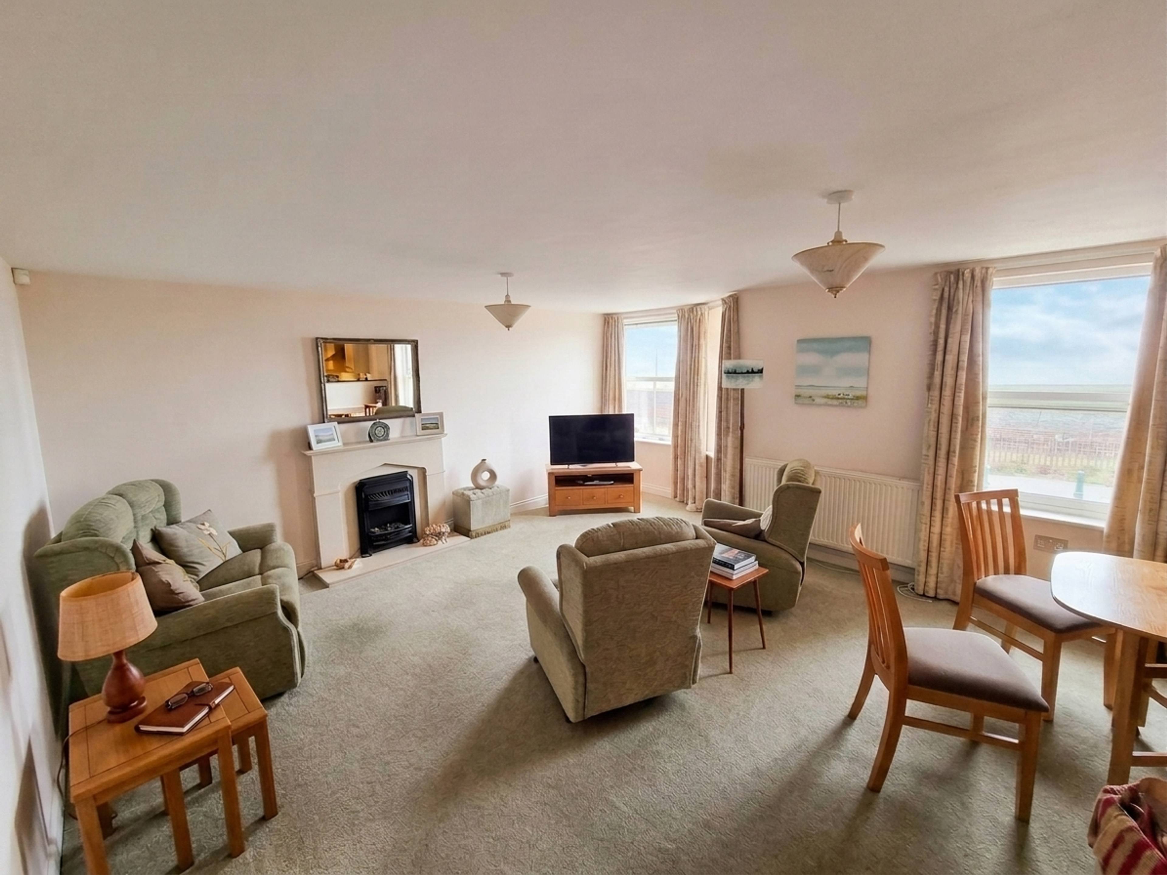 Marine Parade, Dawlish, EX7 - 3