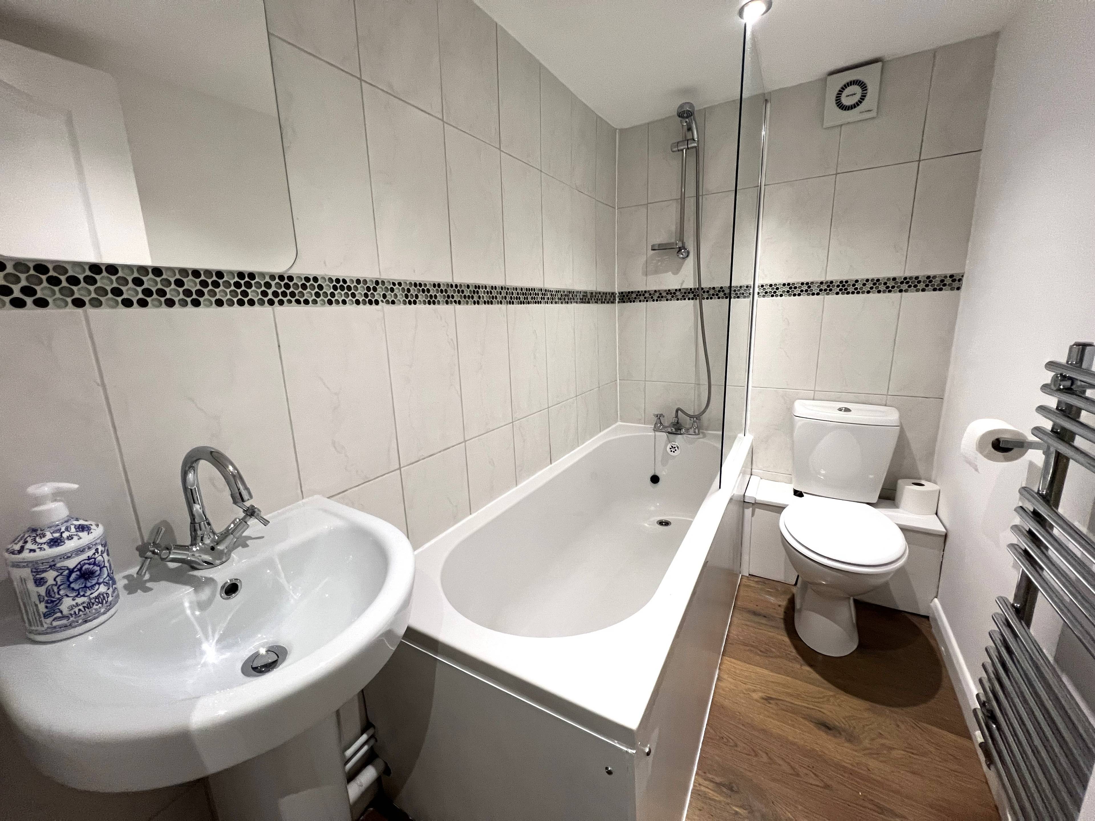 Plymouth Road, Buckfastleigh, TQ11 - 5