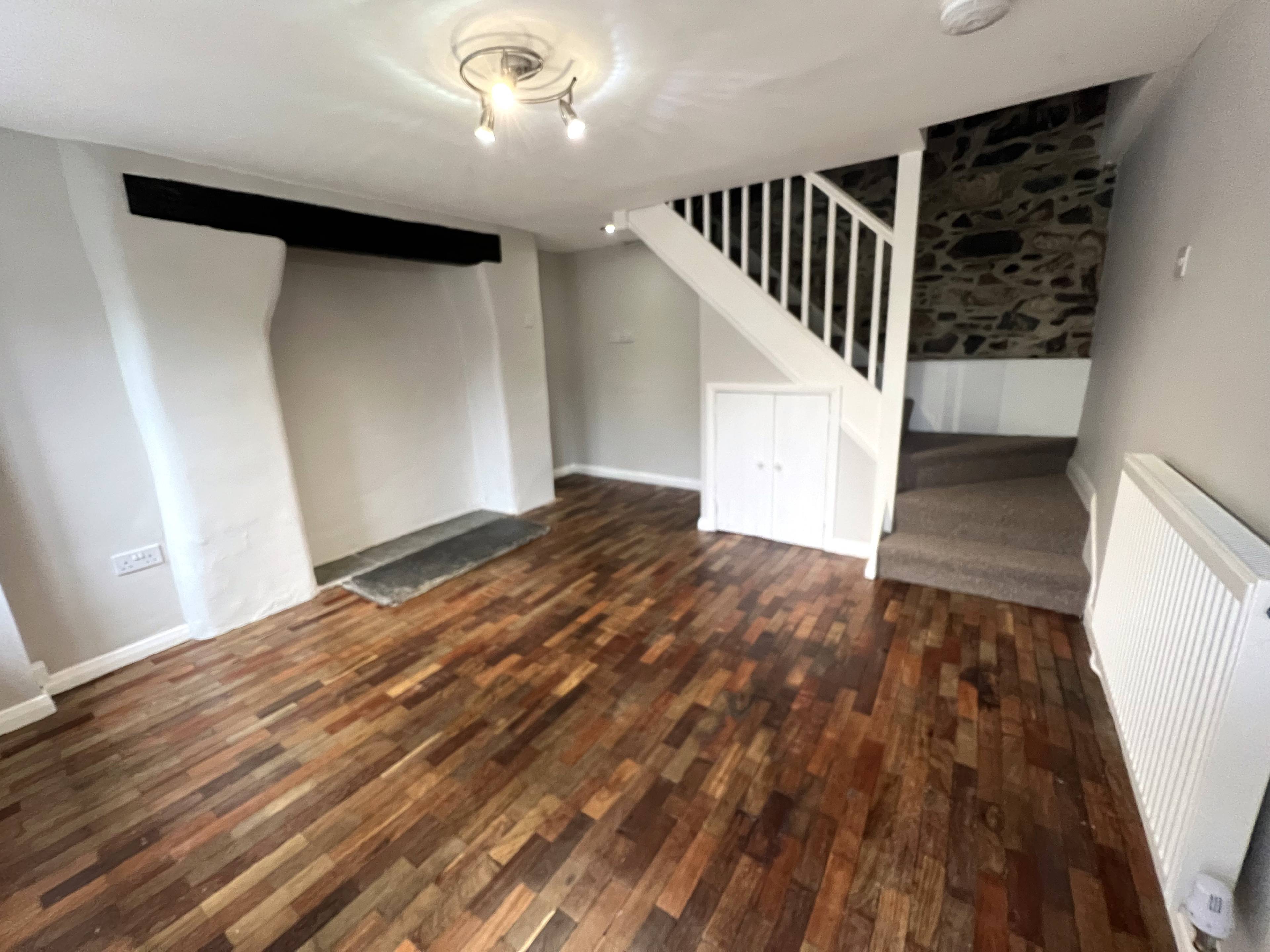 Plymouth Road, Buckfastleigh, TQ11 - 3