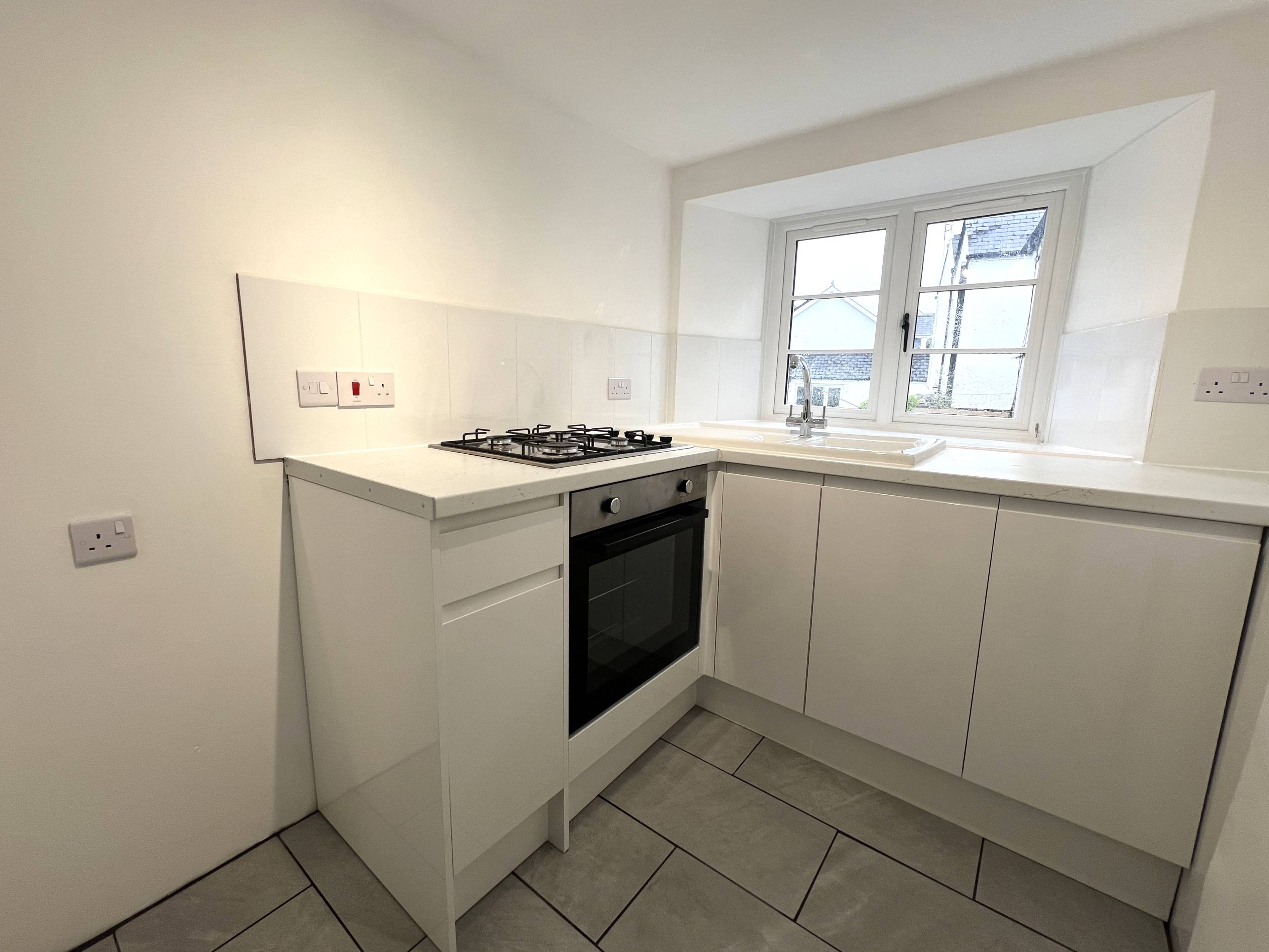 Plymouth Road, Buckfastleigh, TQ11 - 4
