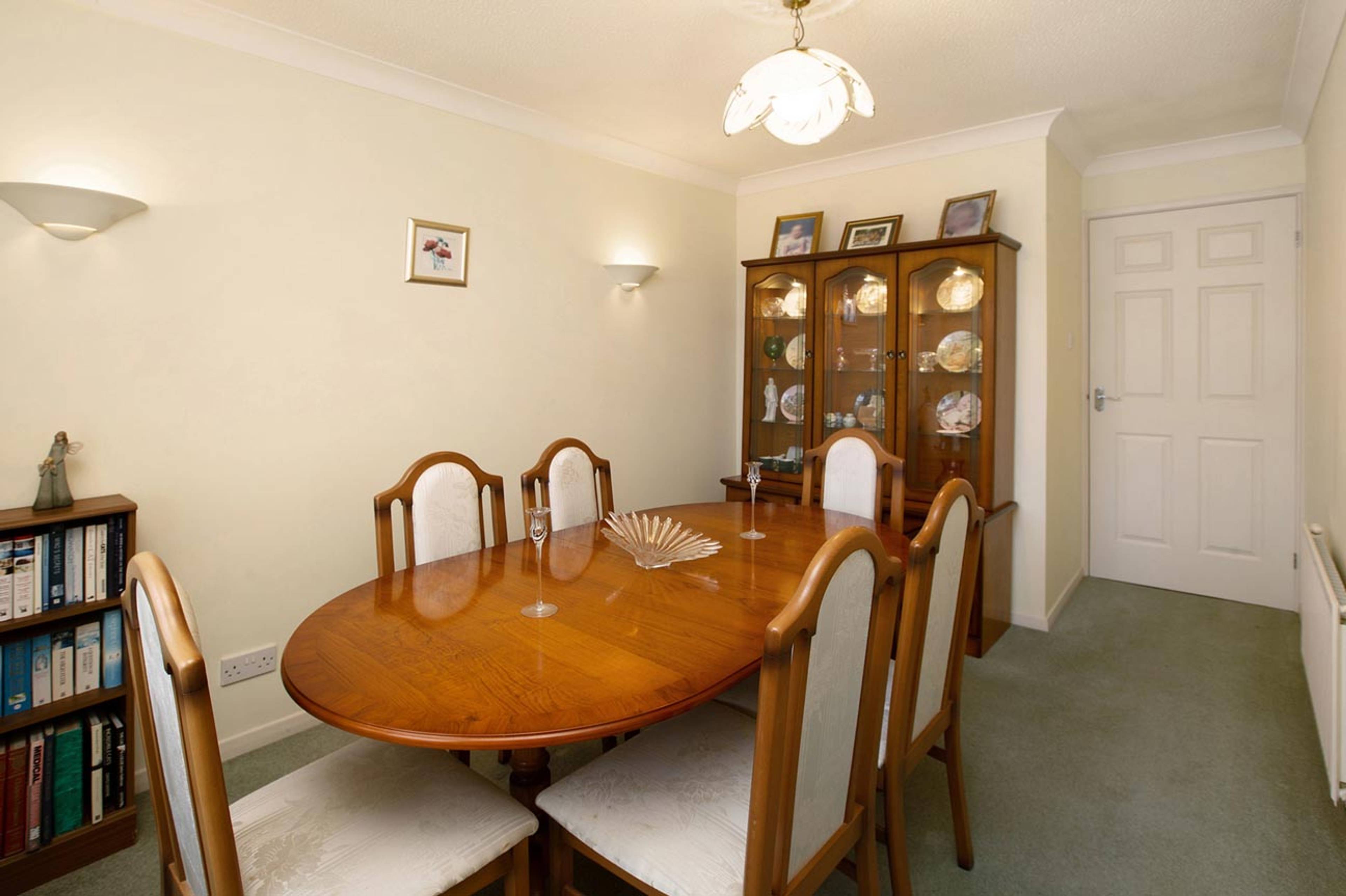 Gilpin Close, Dawlish, EX7 - 8