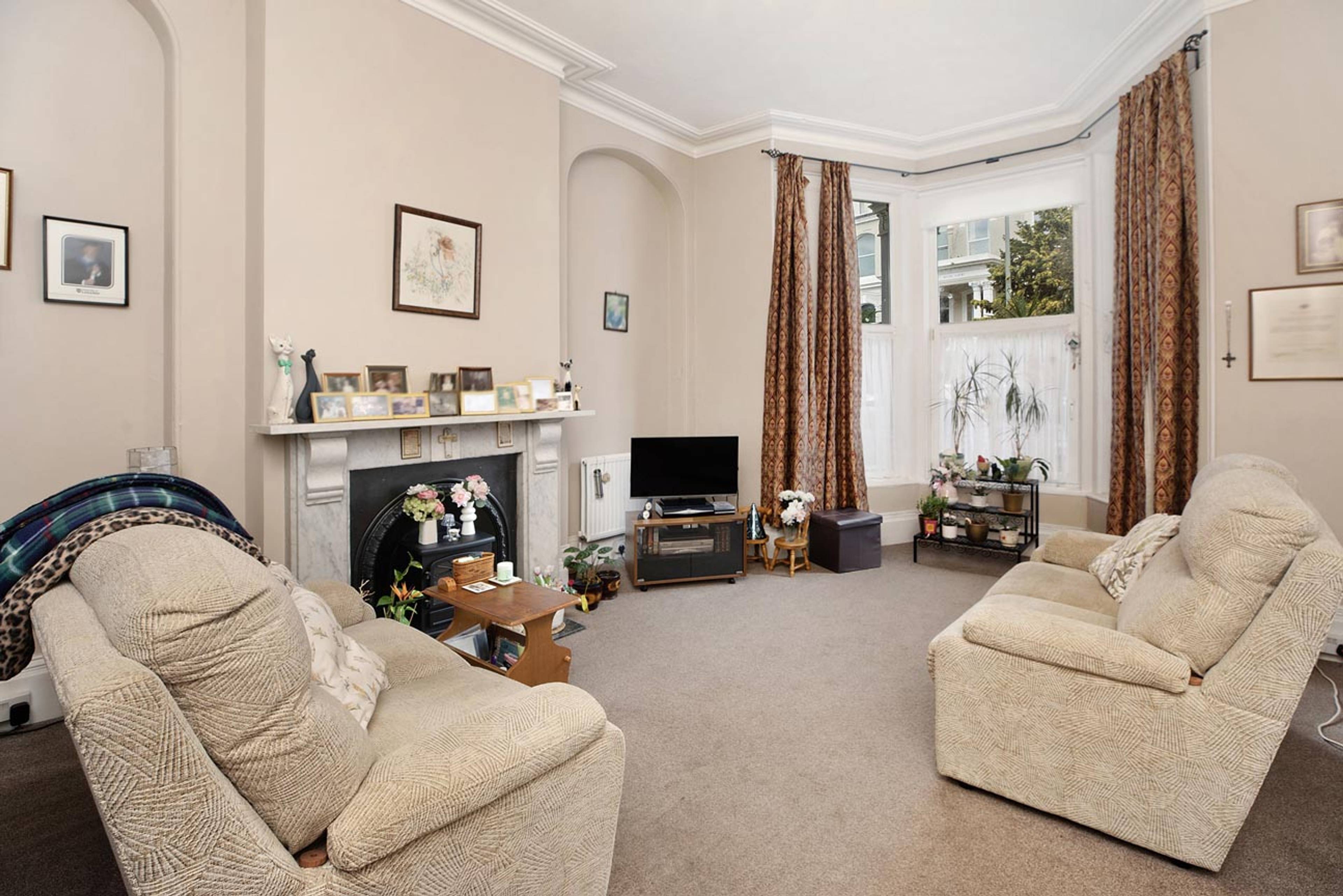 Orchard Gardens, Teignmouth, TQ14 - 1