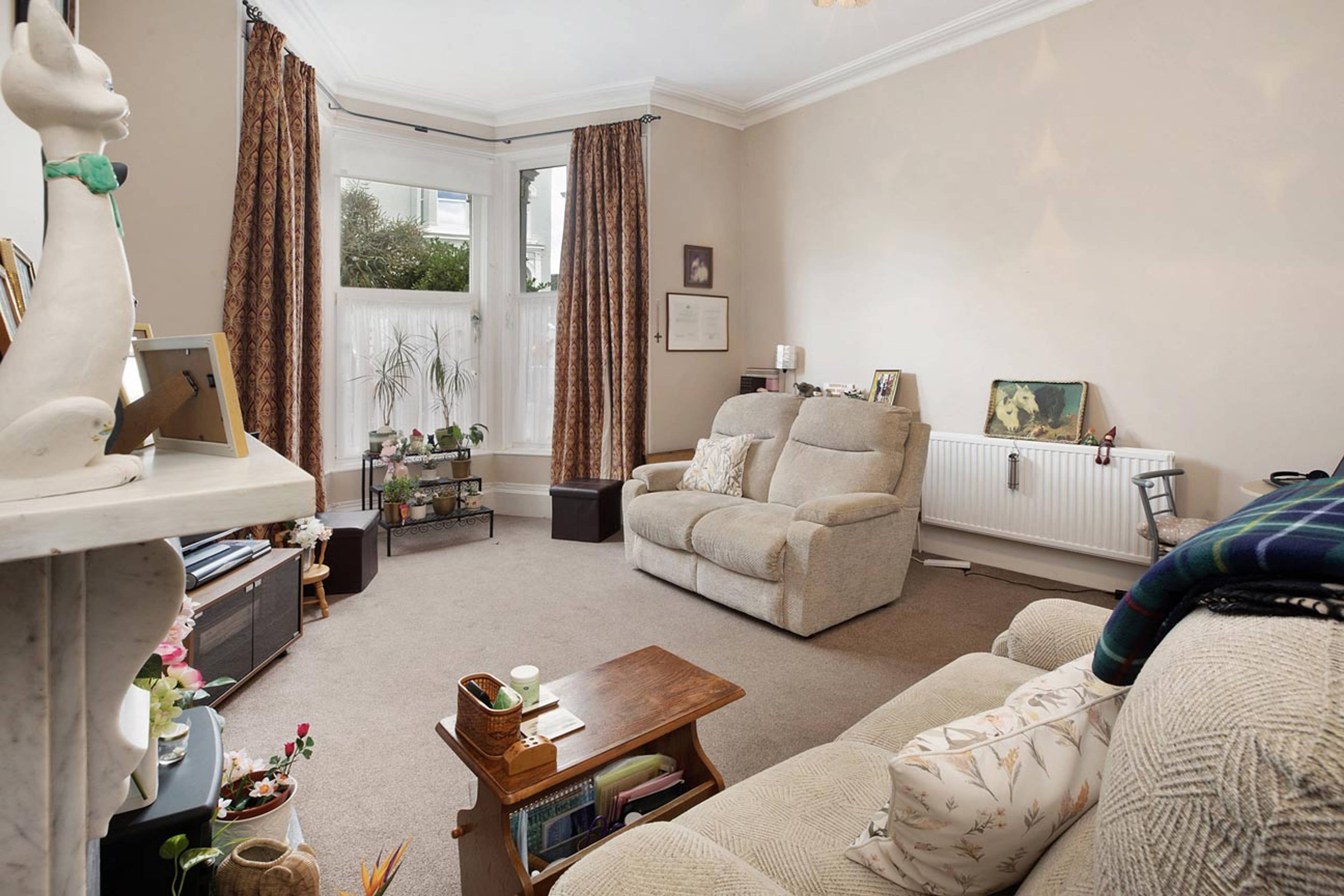 Orchard Gardens, Teignmouth, TQ14 - 3