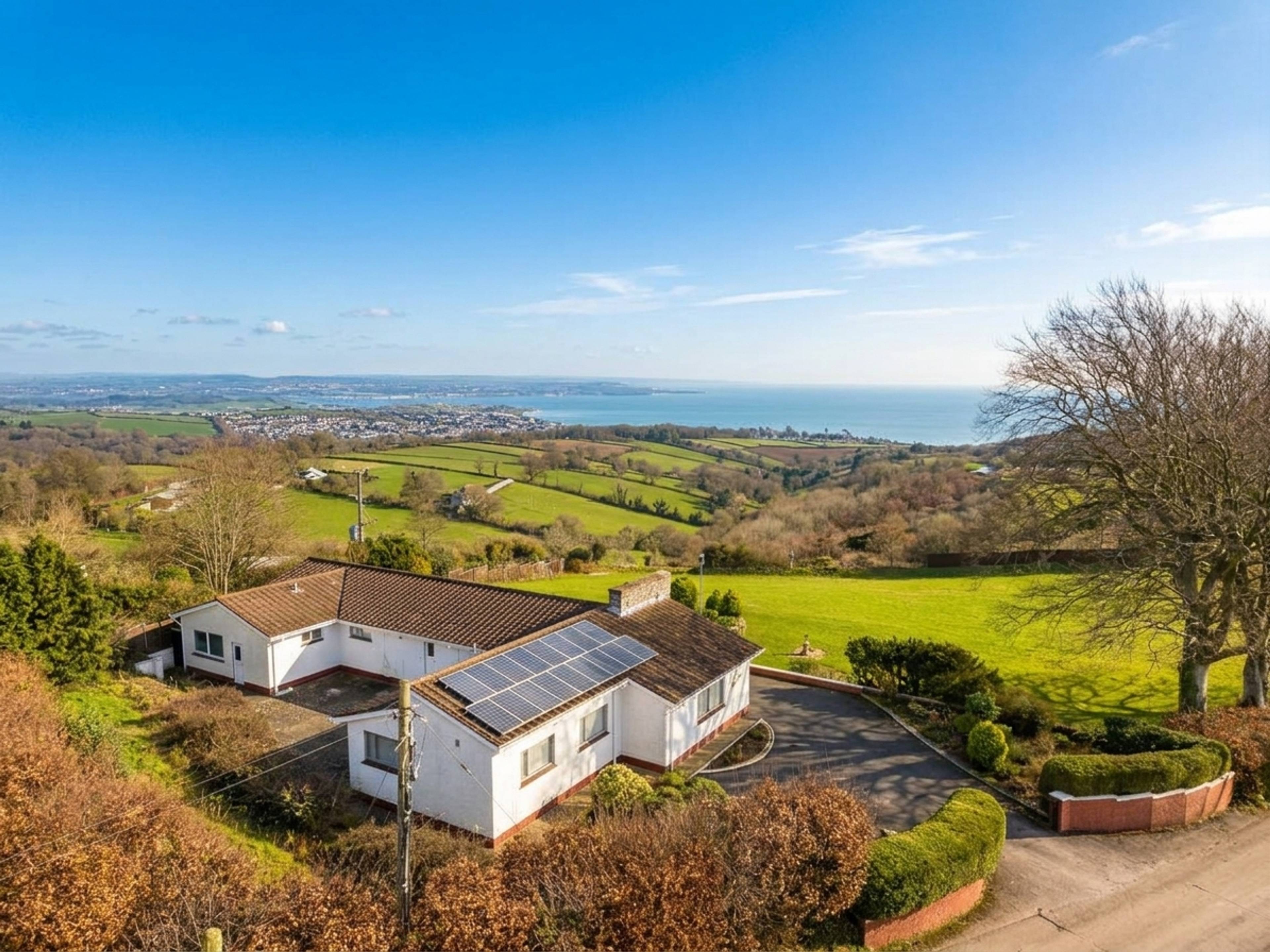 Higher Woodway Road, Teignmouth, TQ14