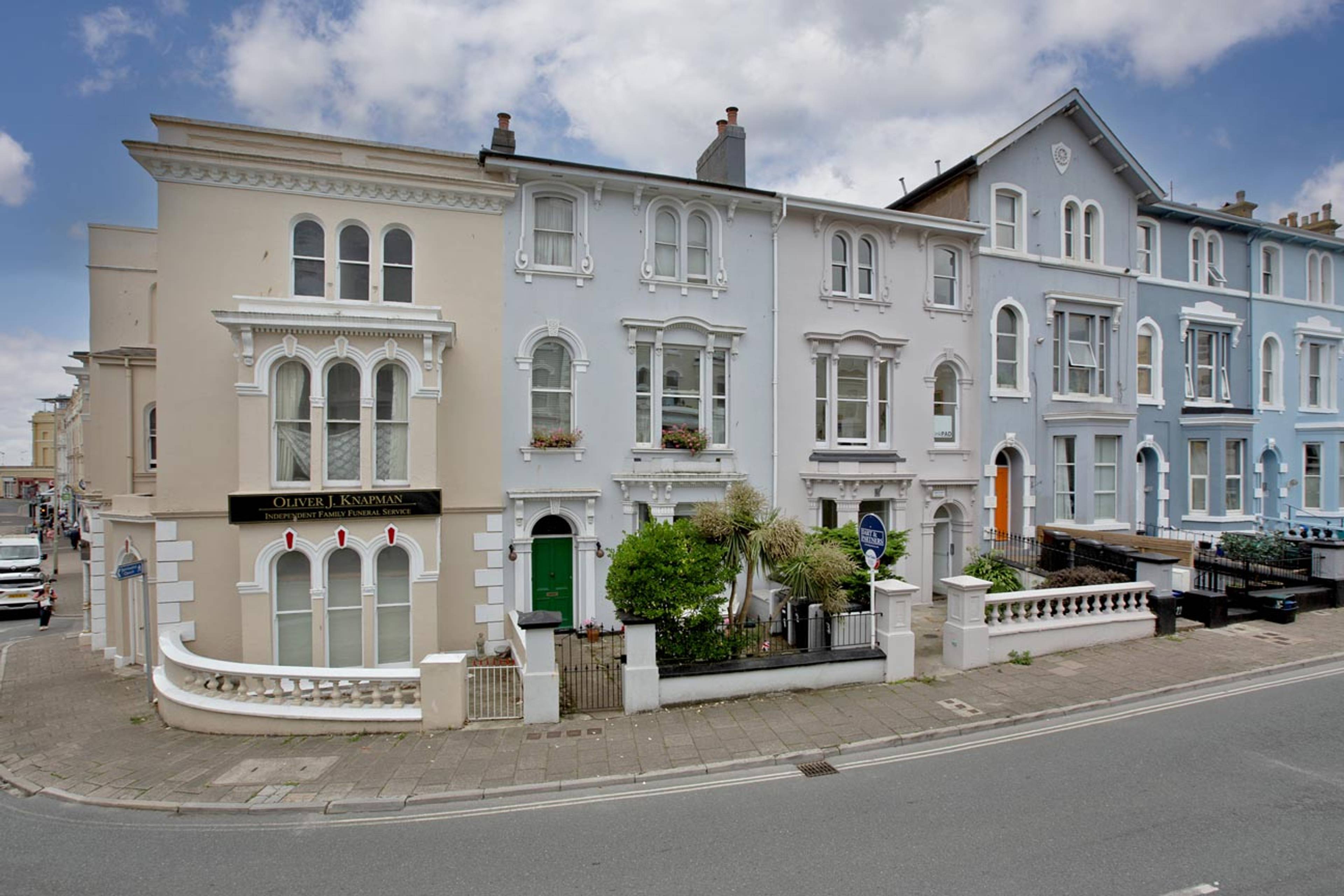 Orchard Gardens, Teignmouth, TQ14 - 1