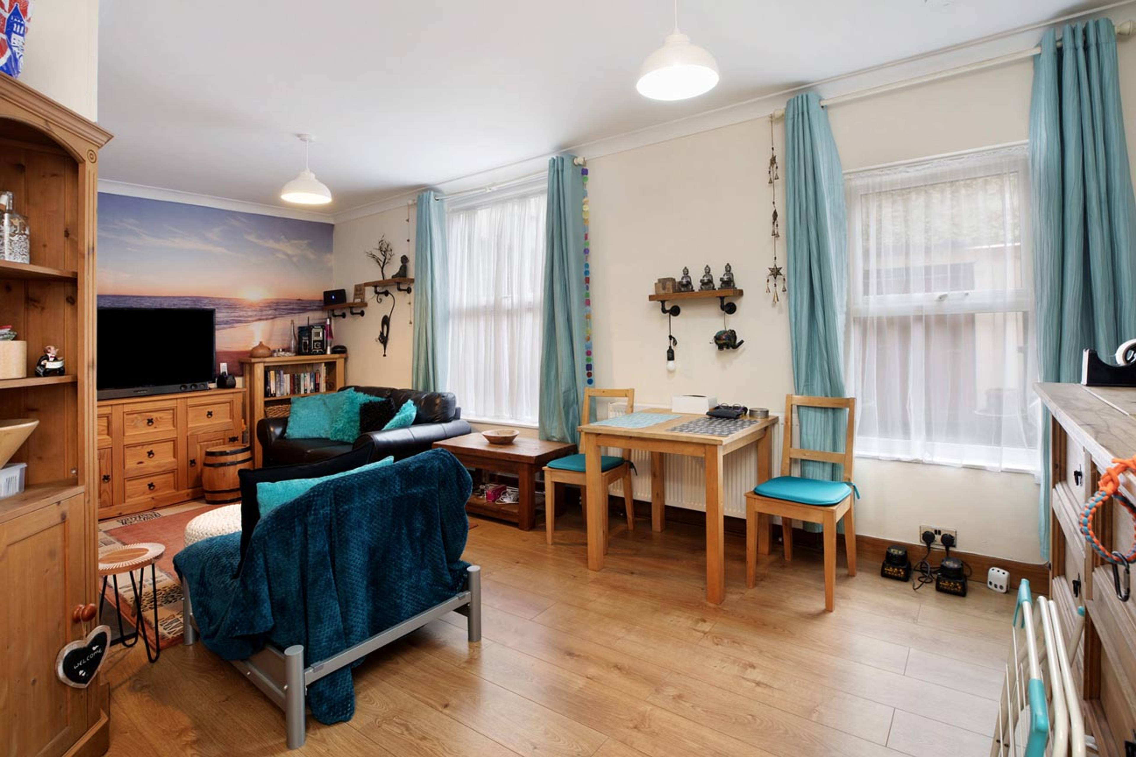 Beach Street, Dawlish, EX7 - 10