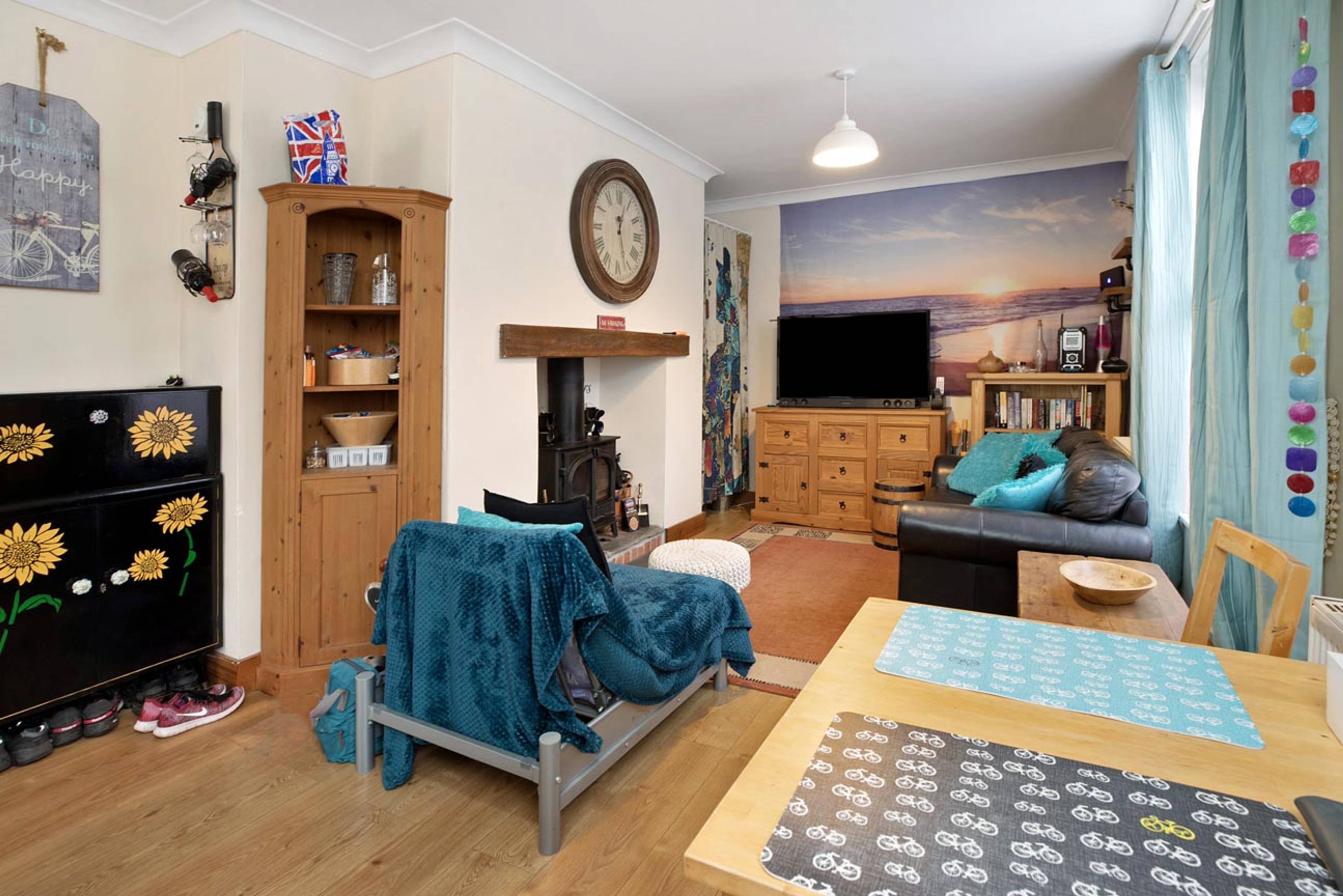 Beach Street, Dawlish, EX7 - 5