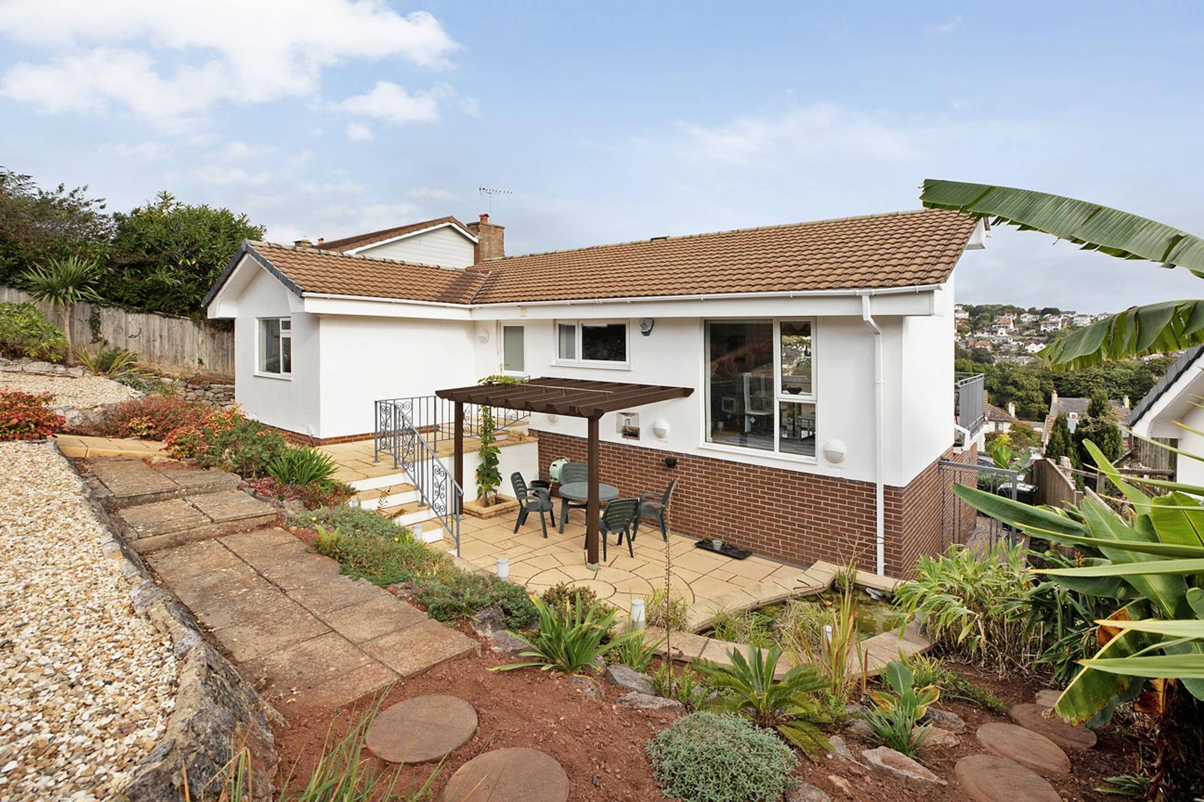 West Cliff Road, Dawlish, EX7 - 4