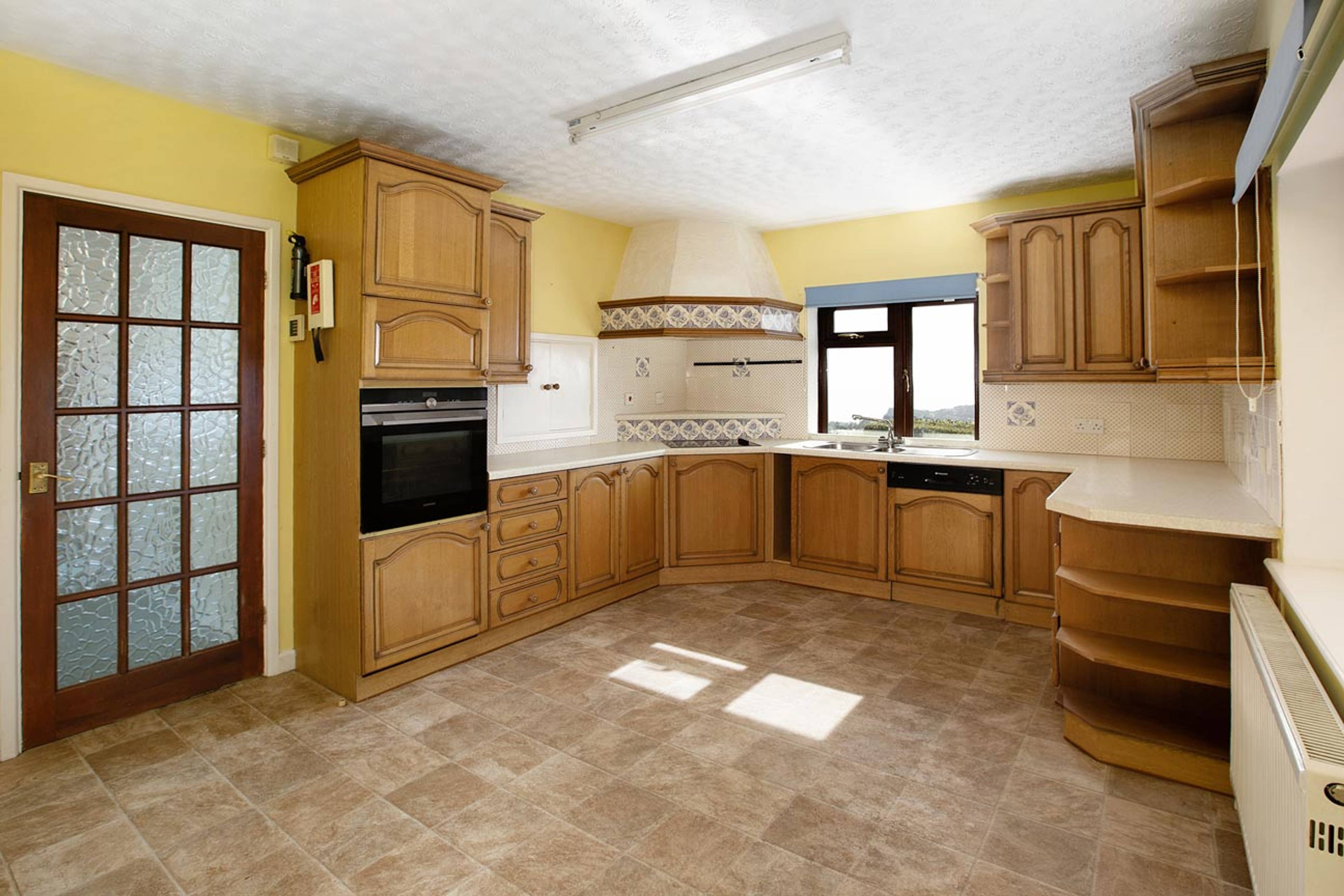Holcombe Down Road, Teignmouth, TQ14 - 3