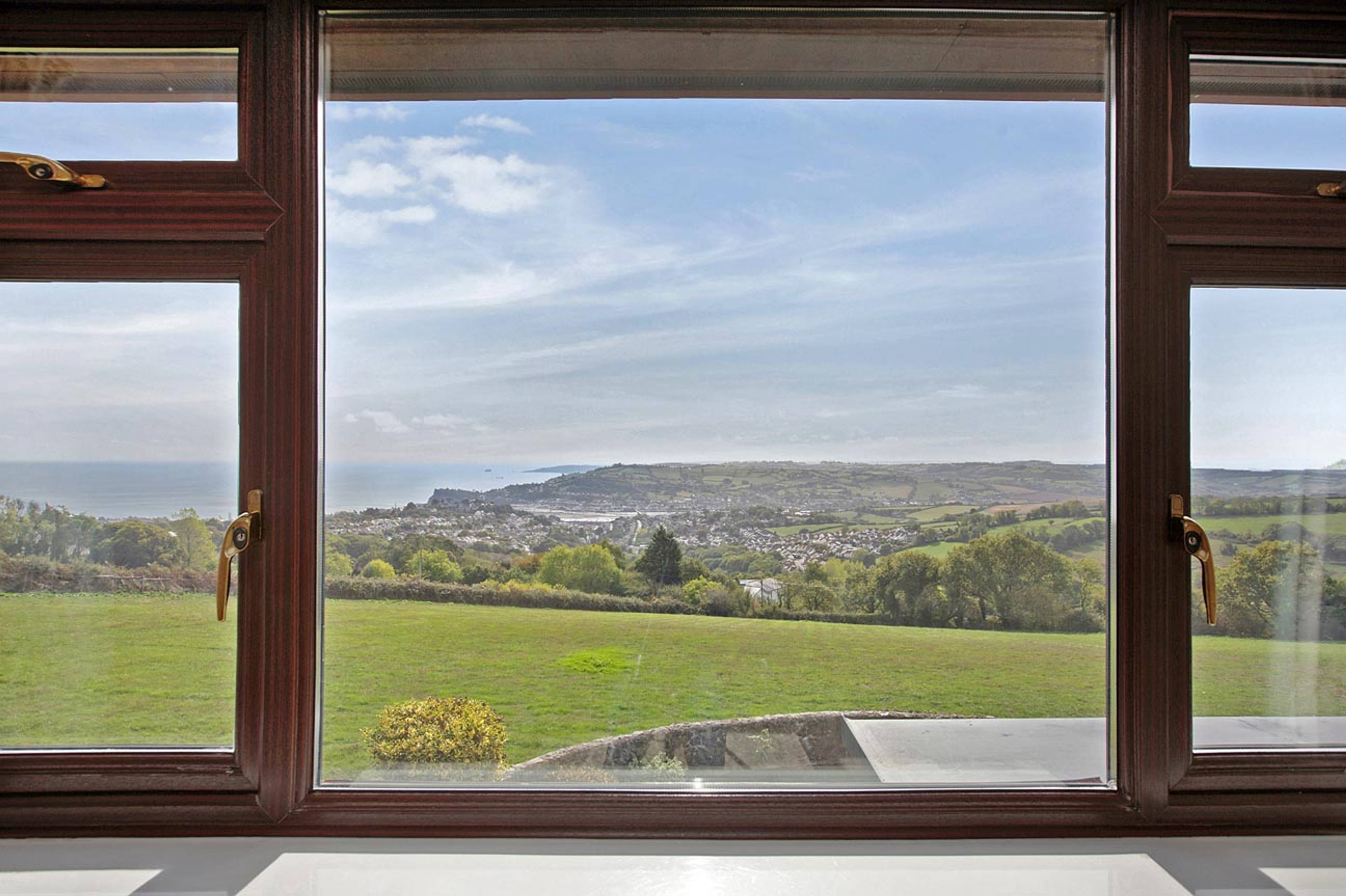 Holcombe Down Road, Teignmouth, TQ14 - 2